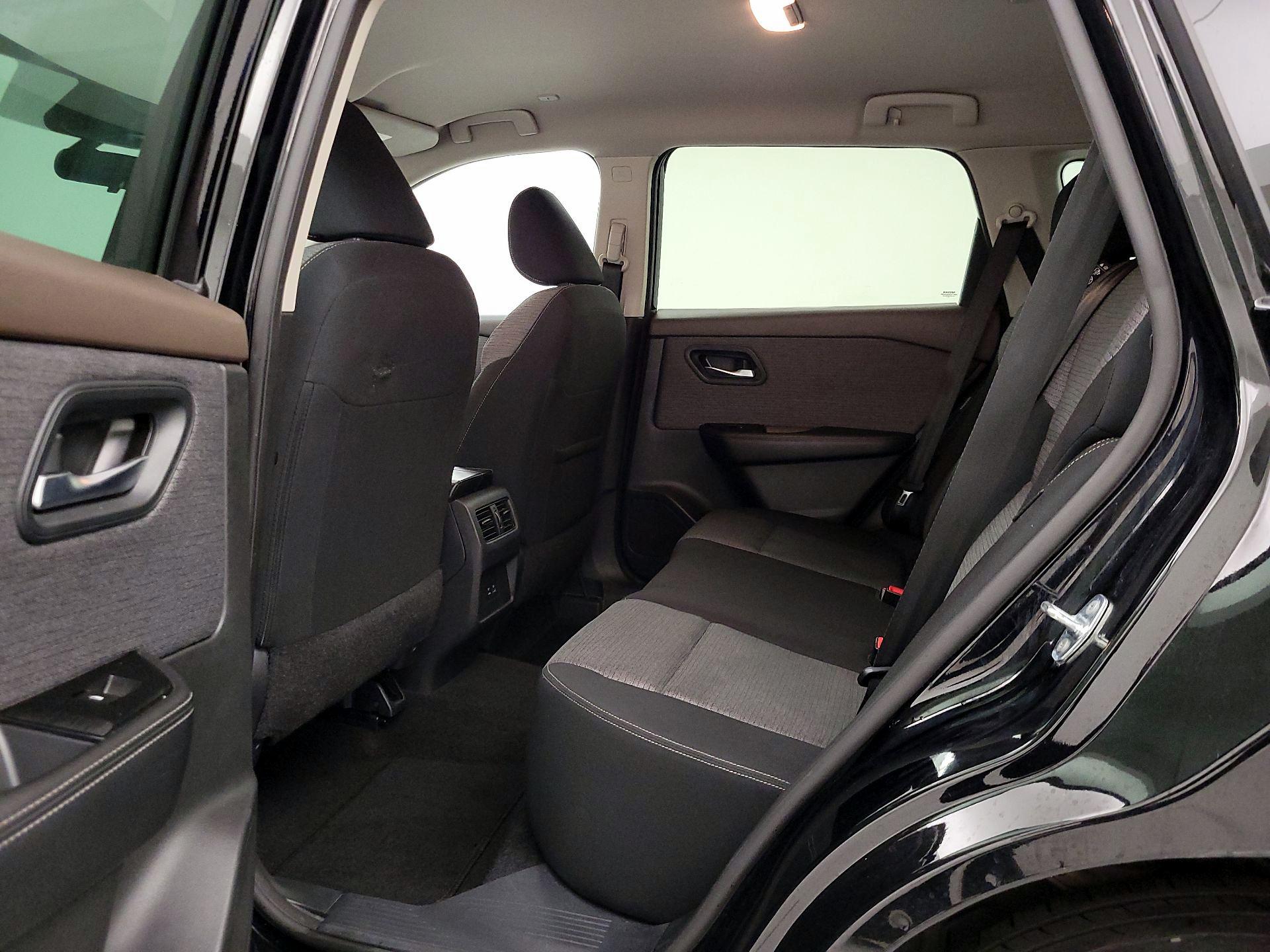 Thumbnail: 2023 Nissan Rogue - 19