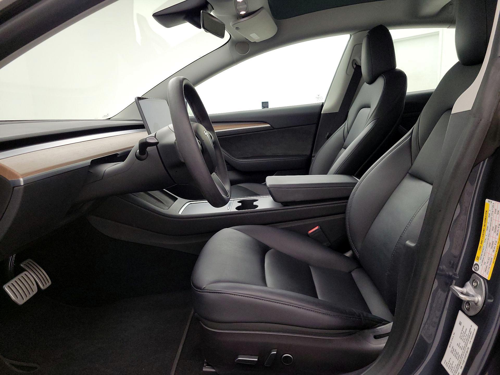 Thumbnail: 2023 Tesla Model 3 - 11