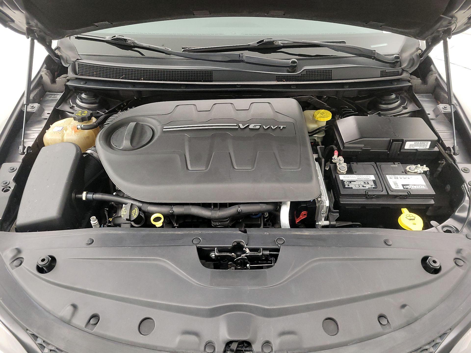 Thumbnail: 2015 Chrysler 200 - 20