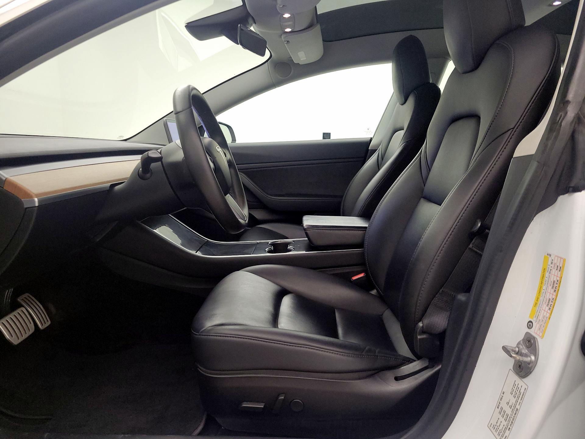 Thumbnail: 2020 Tesla Model 3 - 11