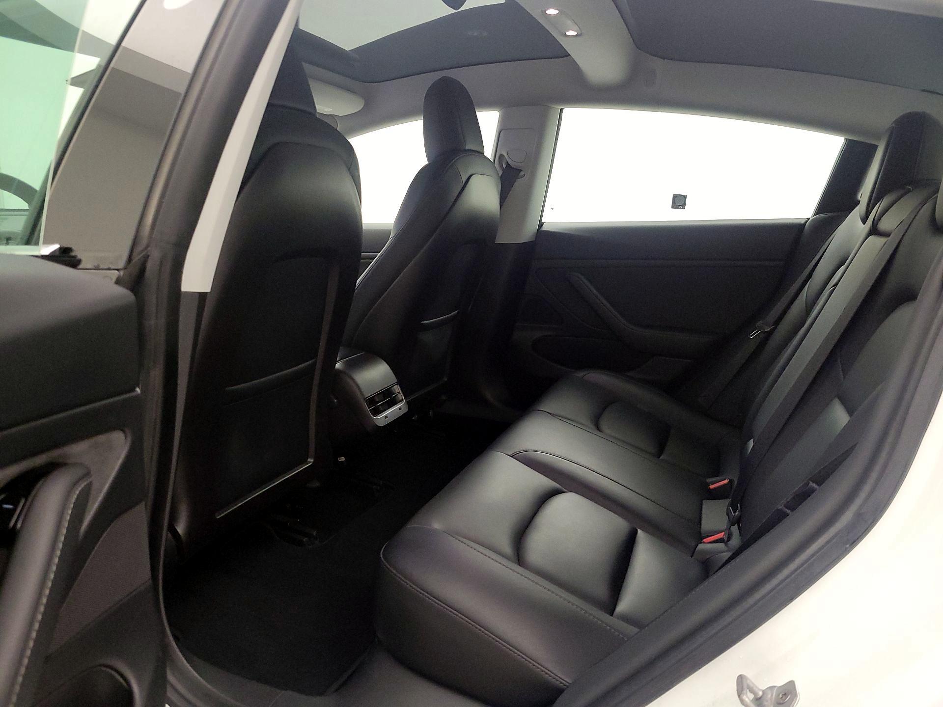 Thumbnail: 2020 Tesla Model 3 - 20