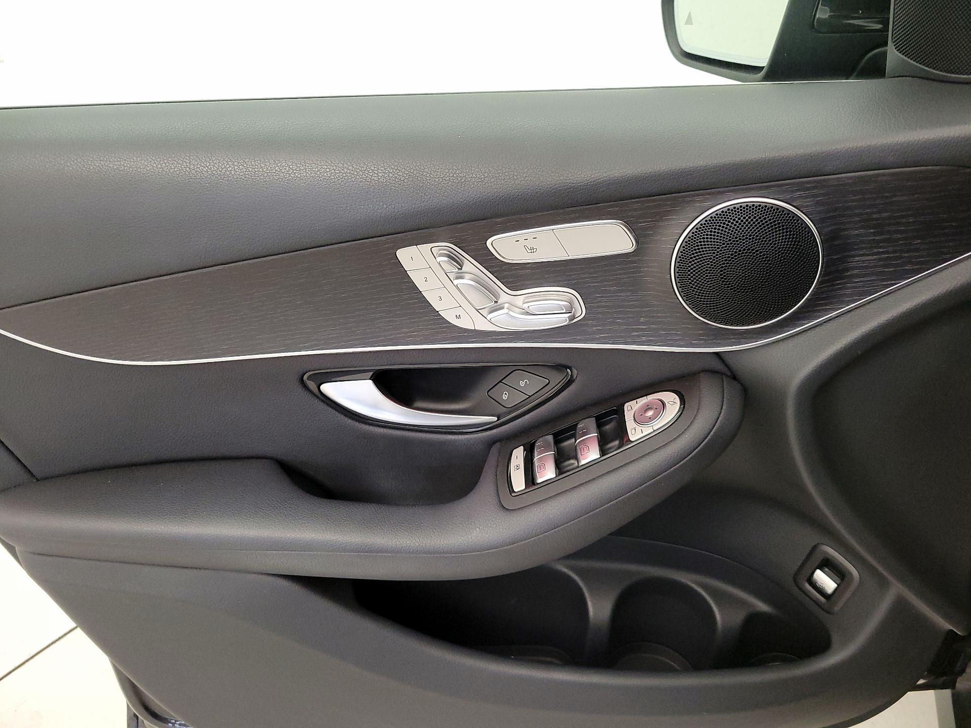 Thumbnail: 2022 Mercedes-Benz GLC - 12