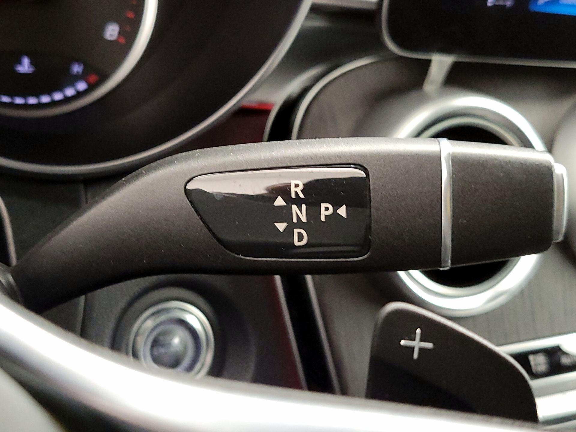 Thumbnail: 2022 Mercedes-Benz GLC - 17