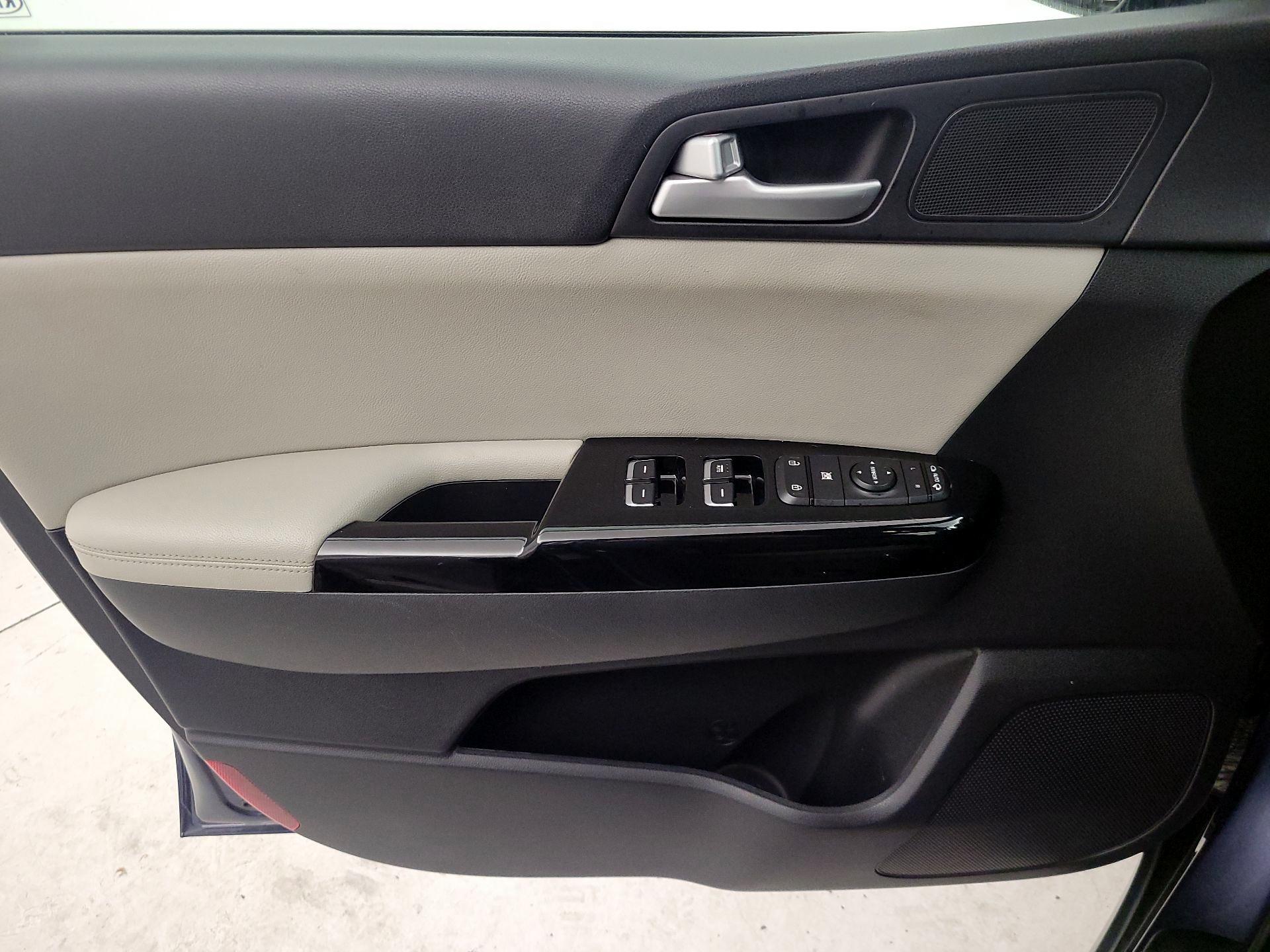 Thumbnail: 2018 Kia Sportage - 12