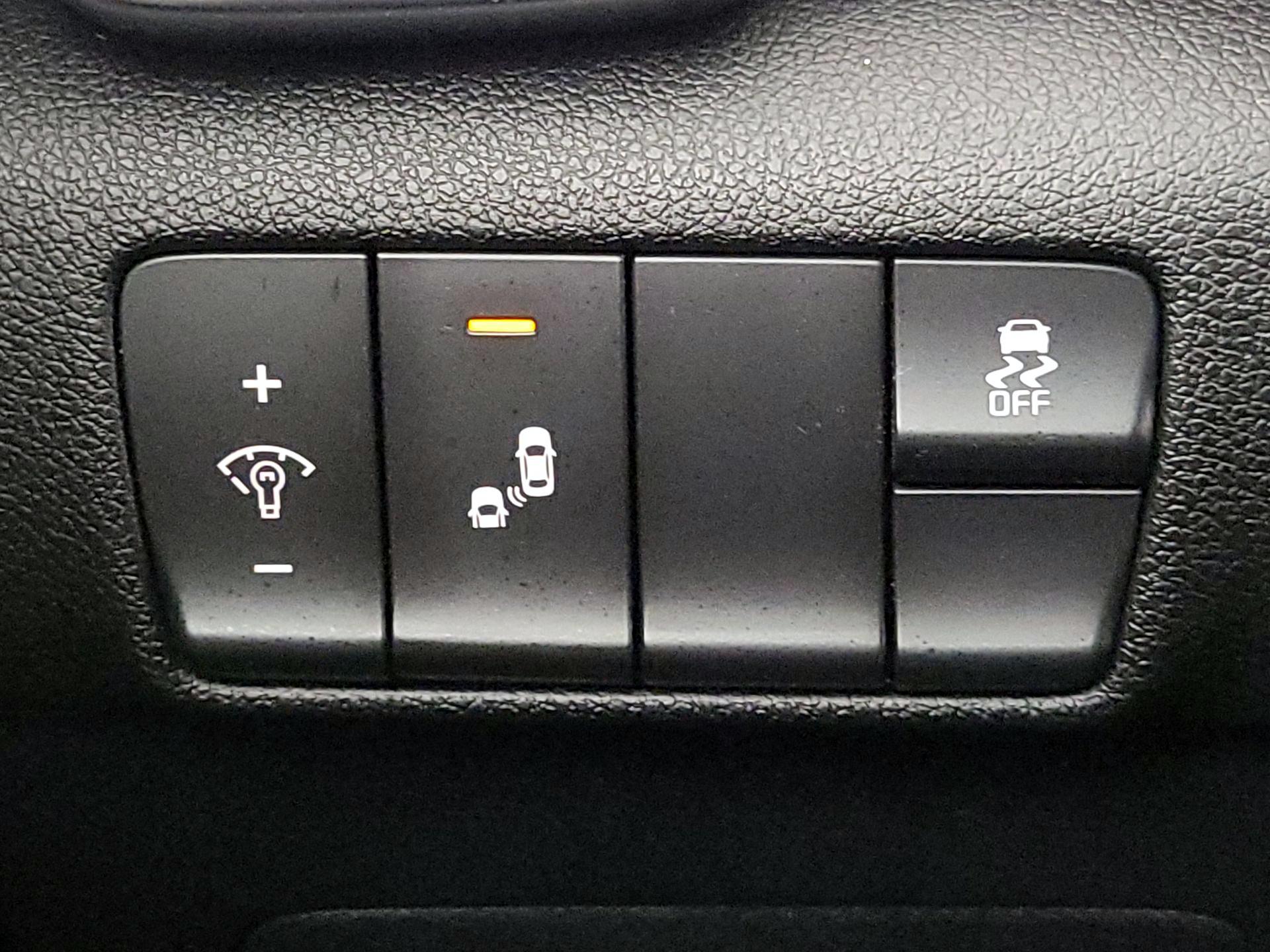 Thumbnail: 2018 Kia Sportage - 13