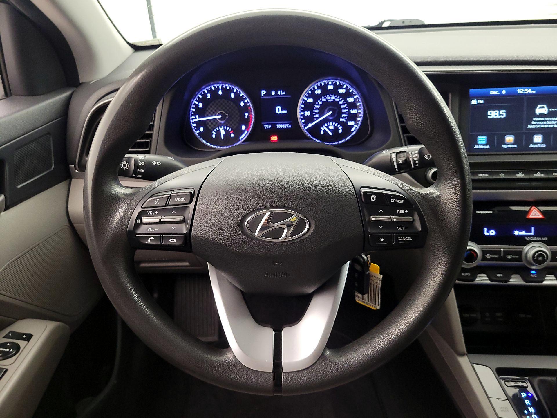 Thumbnail: 2020 Hyundai Elantra - 10