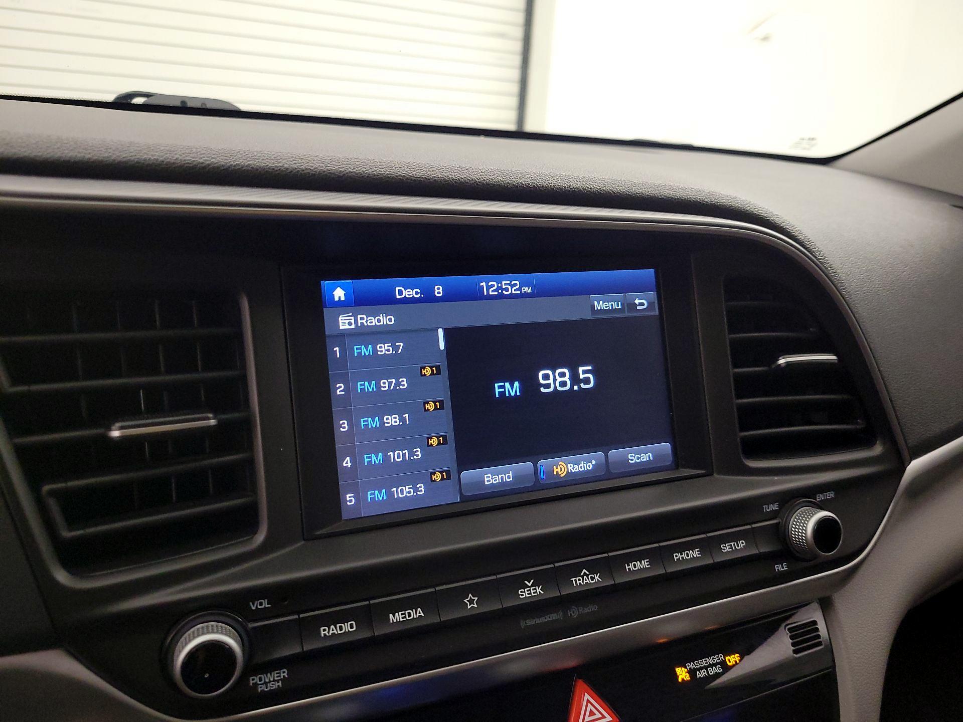 Thumbnail: 2020 Hyundai Elantra - 15