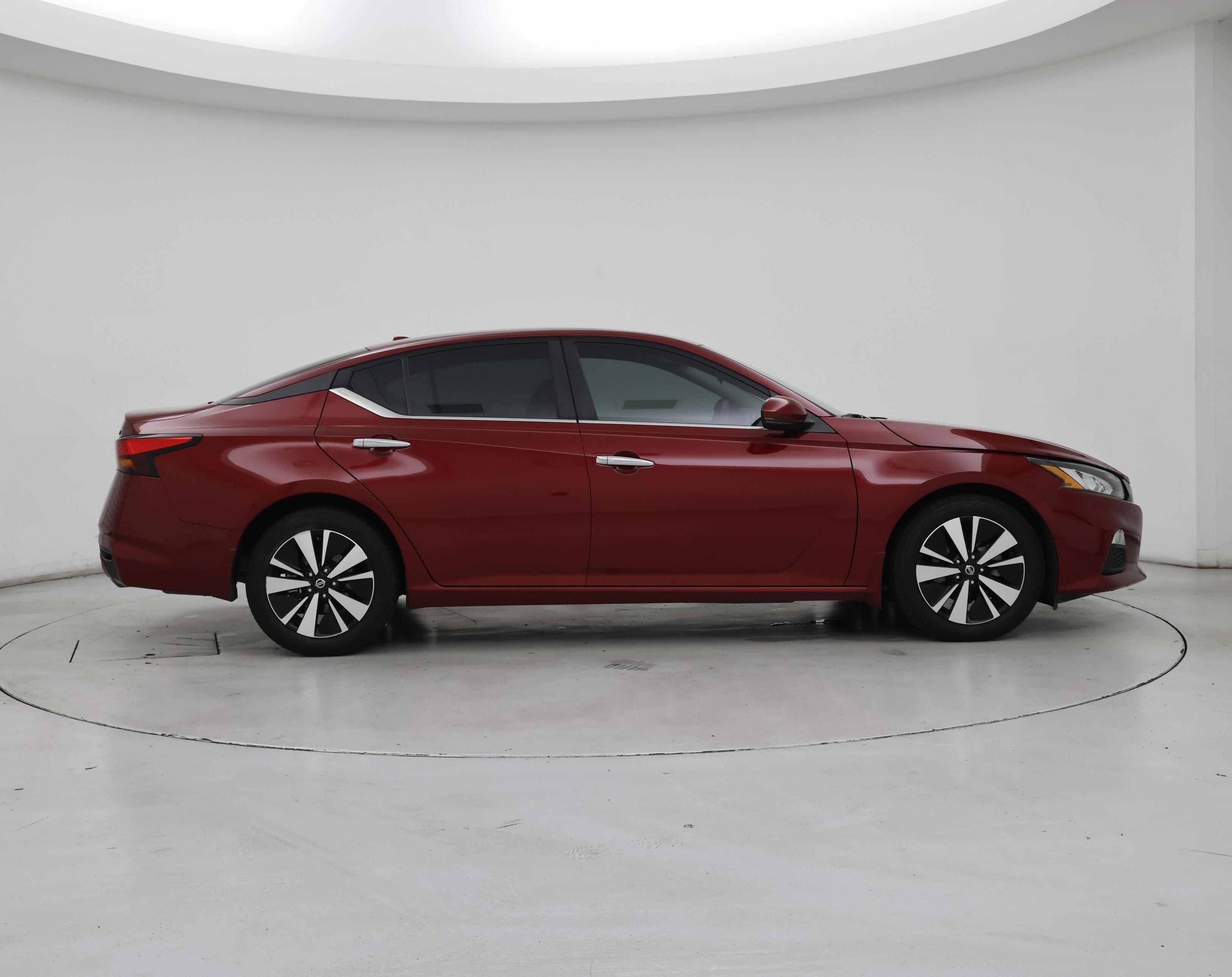 Thumbnail: 2021 Nissan Altima - 7