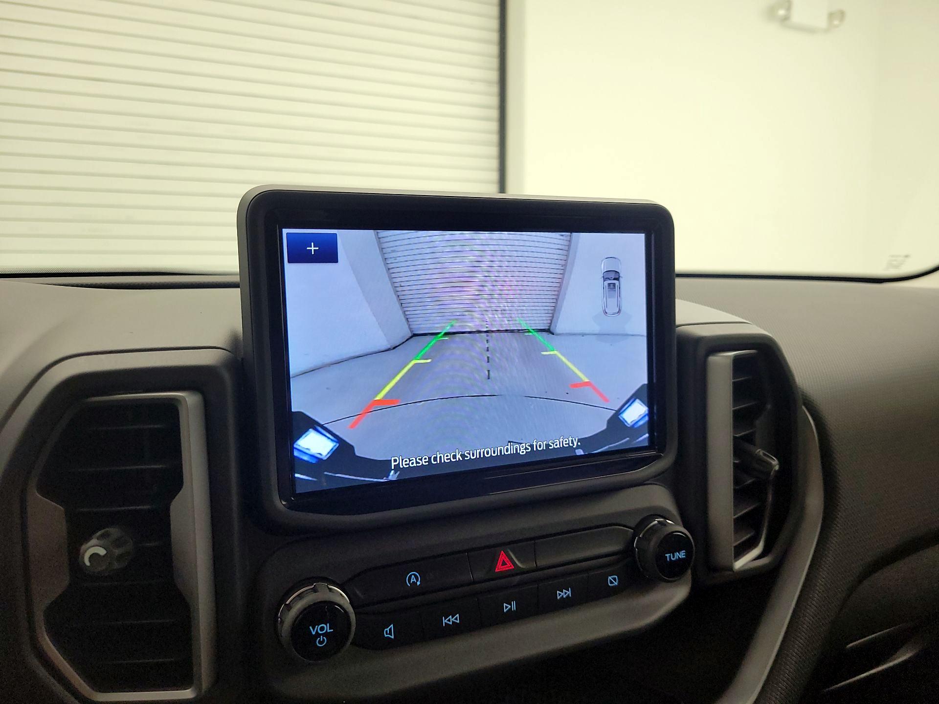 Thumbnail: 2022 Ford Bronco Sport - 15