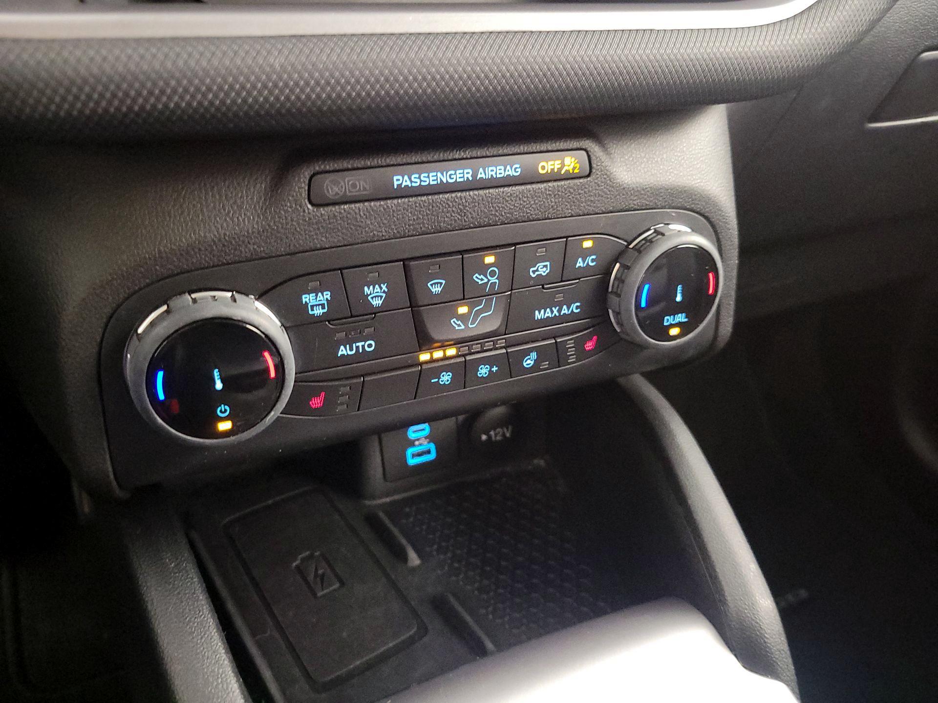 Thumbnail: 2022 Ford Bronco Sport - 17