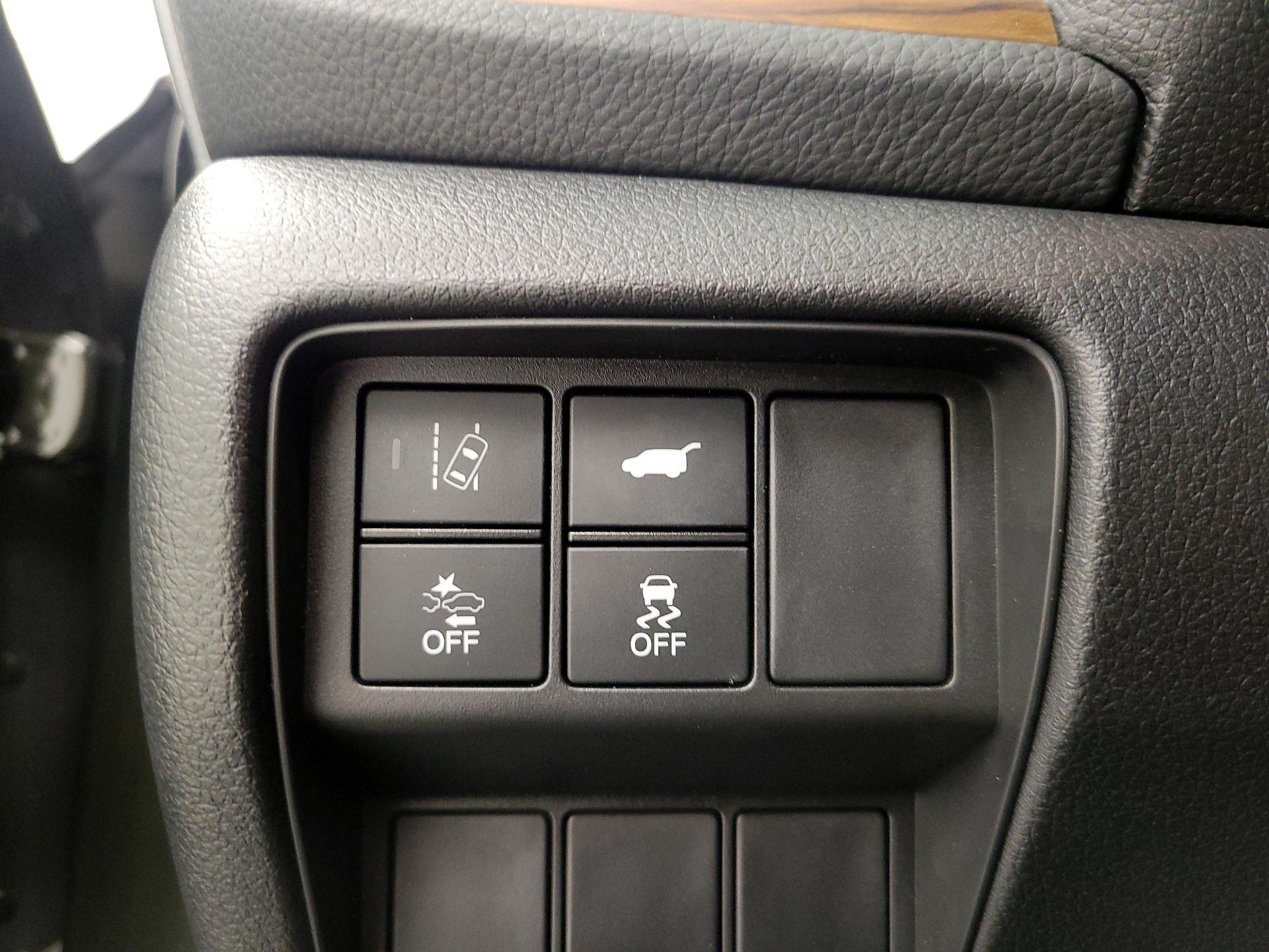 Thumbnail: 2018 Honda CR-V - 13