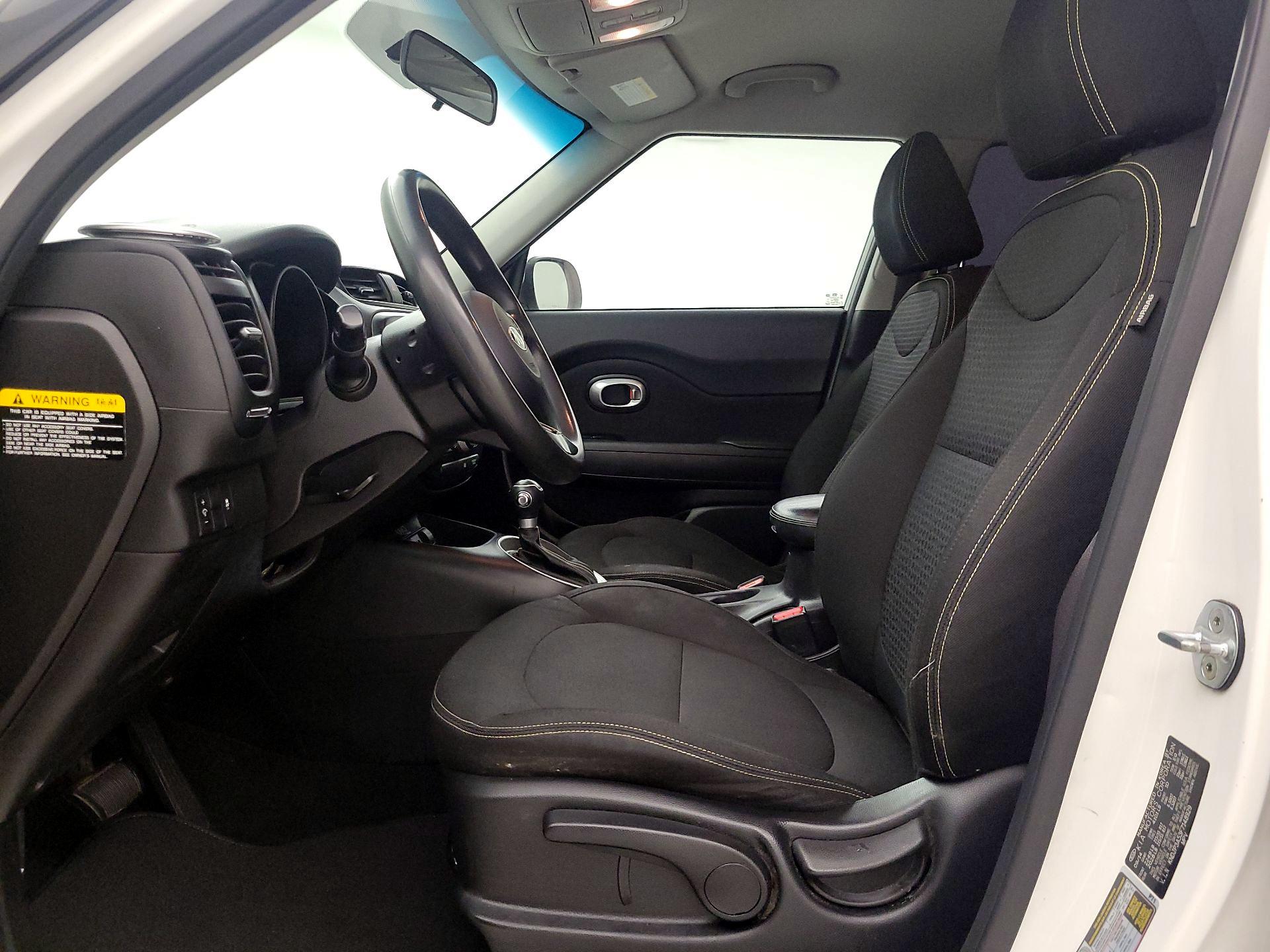 Thumbnail: 2015 Kia Soul - 11