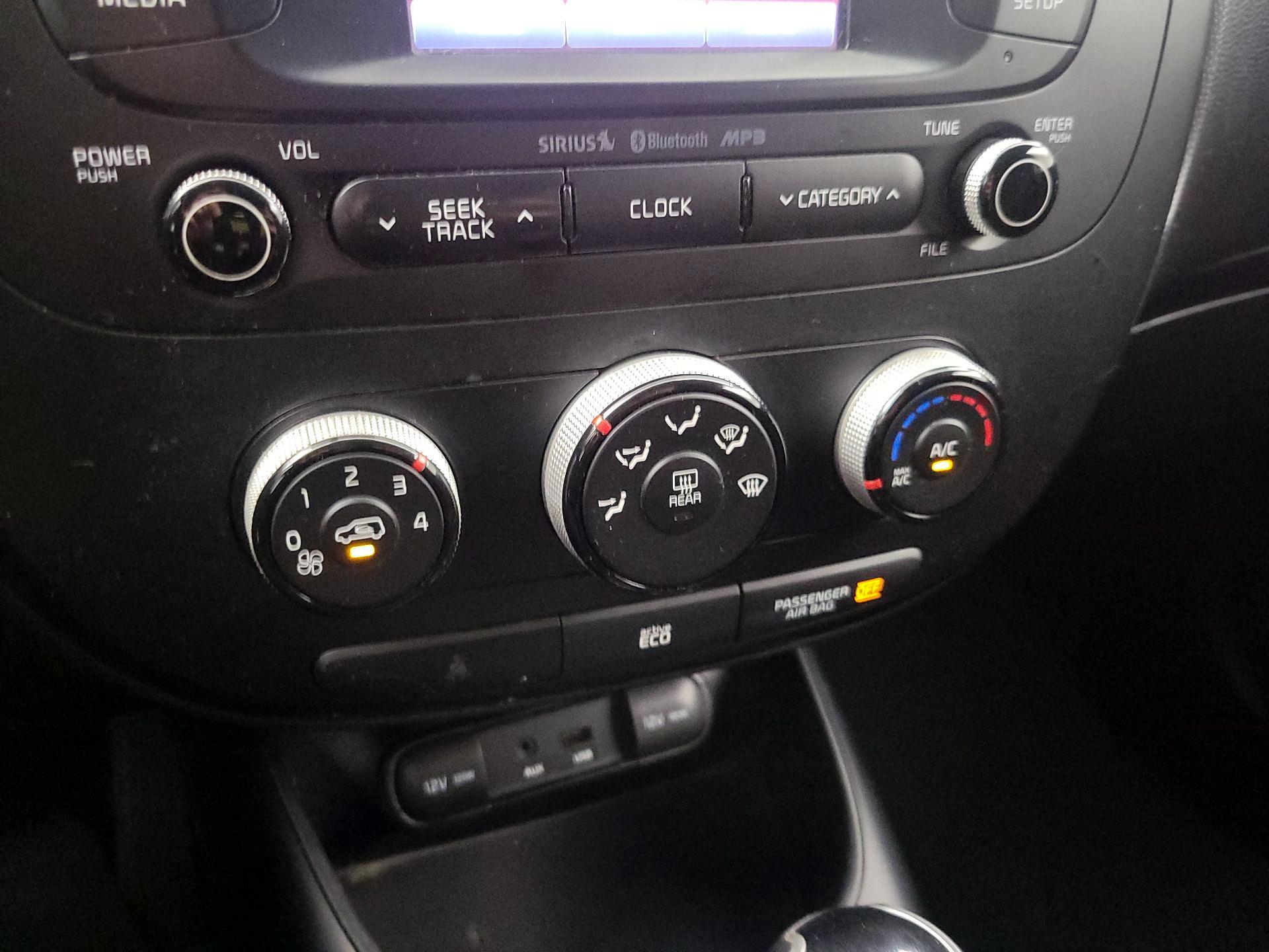 Thumbnail: 2015 Kia Soul - 16