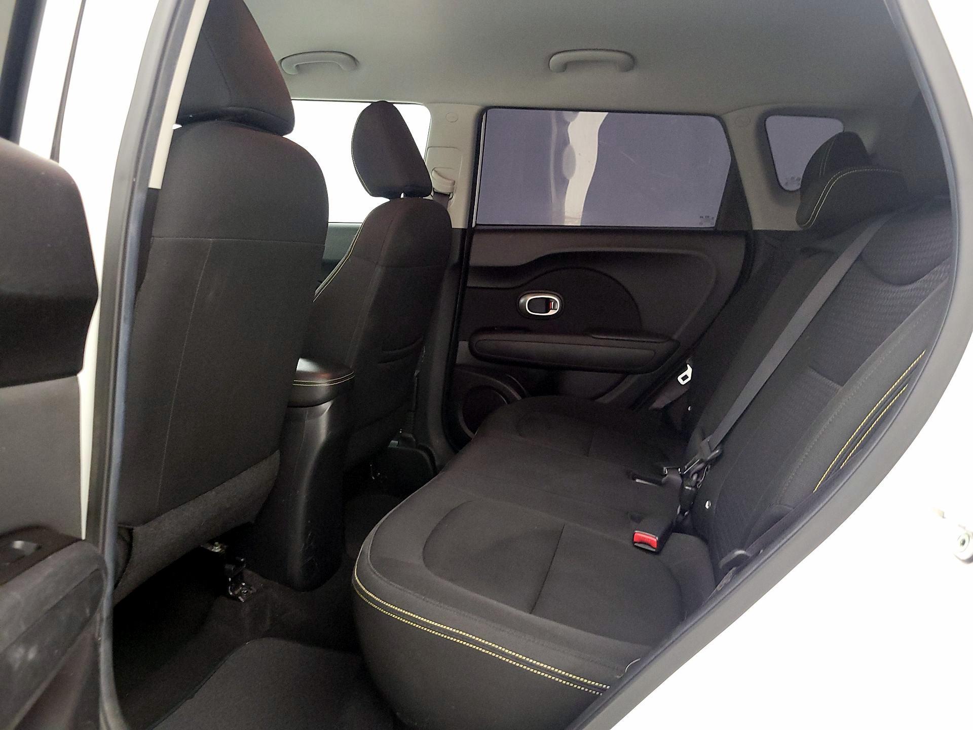 Thumbnail: 2015 Kia Soul - 19