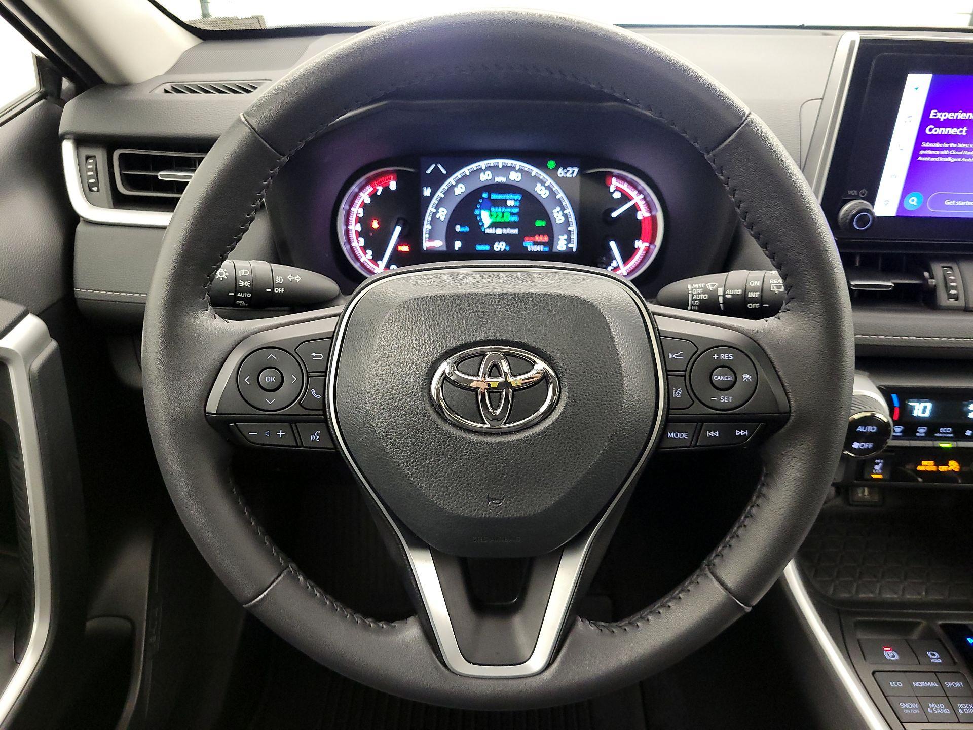 Thumbnail: 2024 Toyota RAV4 - 10