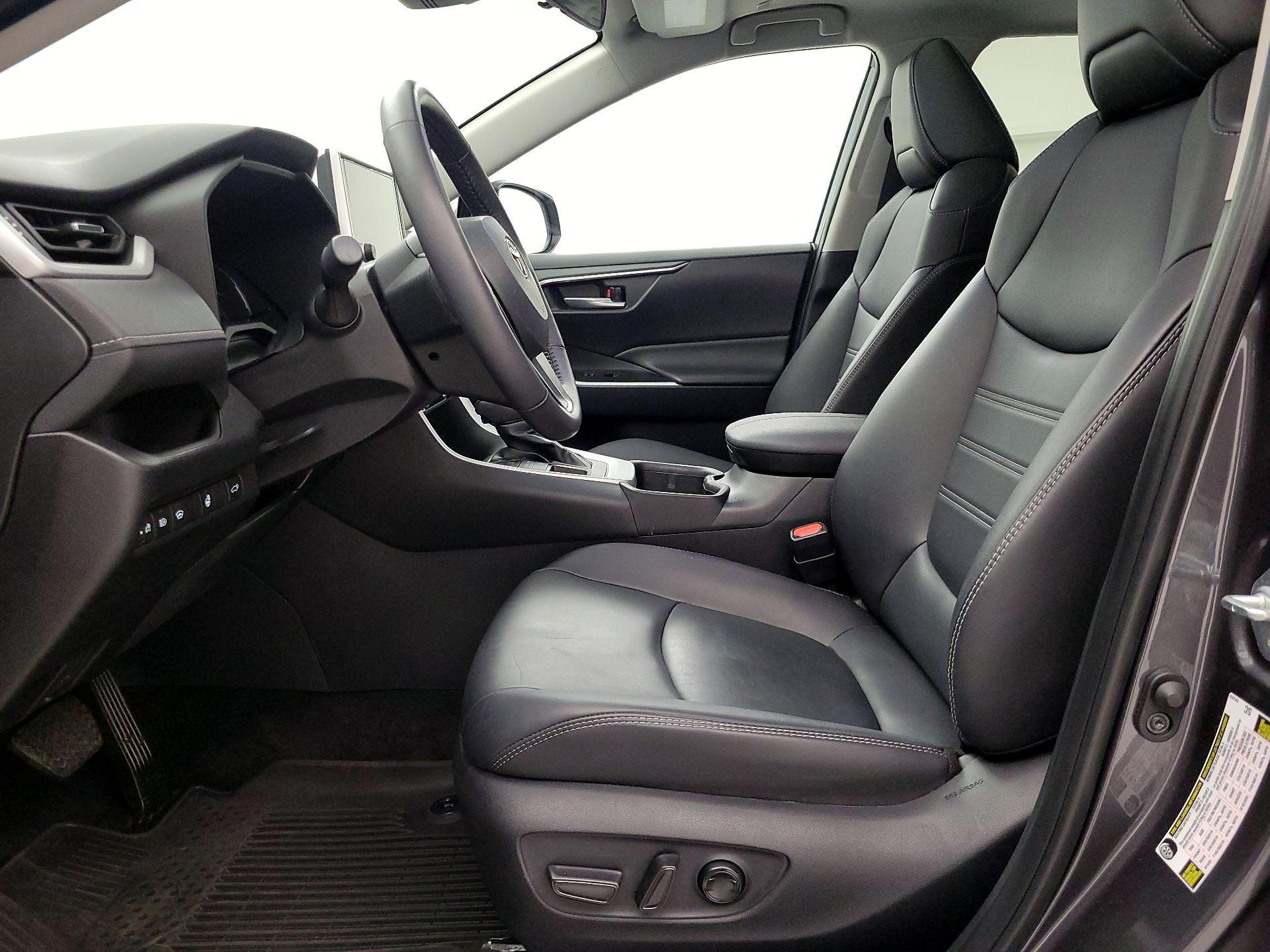 Thumbnail: 2024 Toyota RAV4 - 11