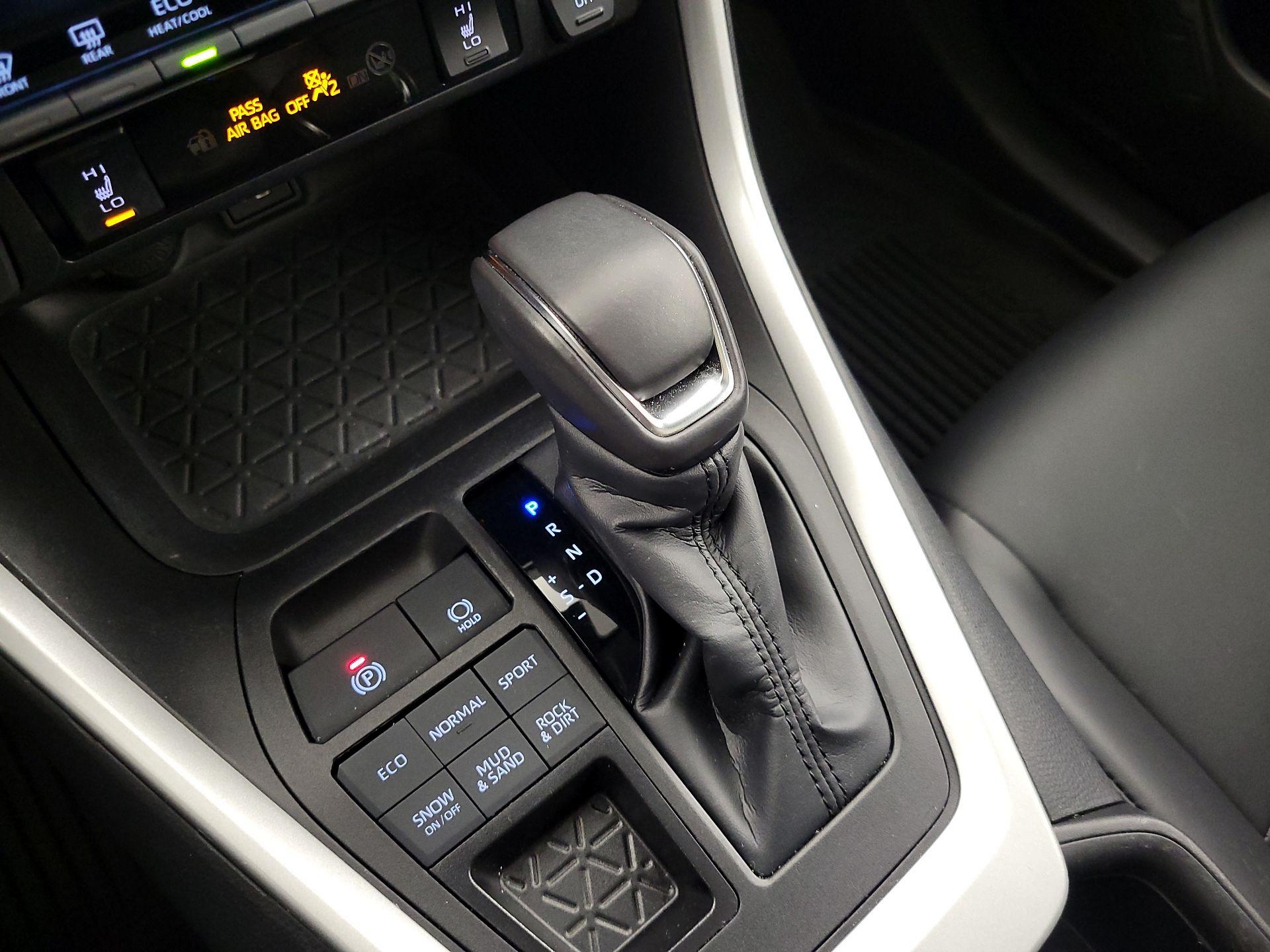 Thumbnail: 2024 Toyota RAV4 - 18