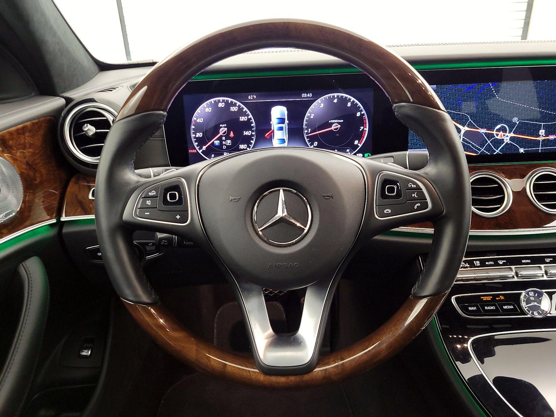 Thumbnail: 2017 Mercedes-Benz E-Class - 10