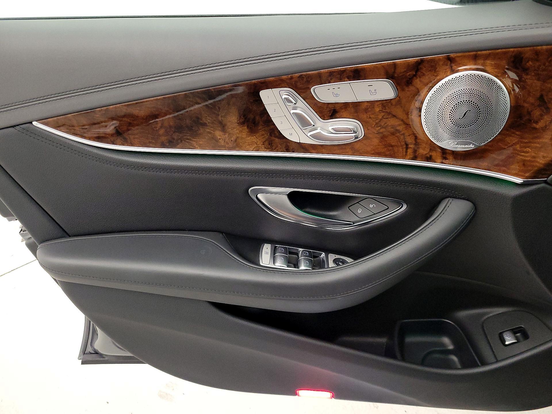 Thumbnail: 2017 Mercedes-Benz E-Class - 12