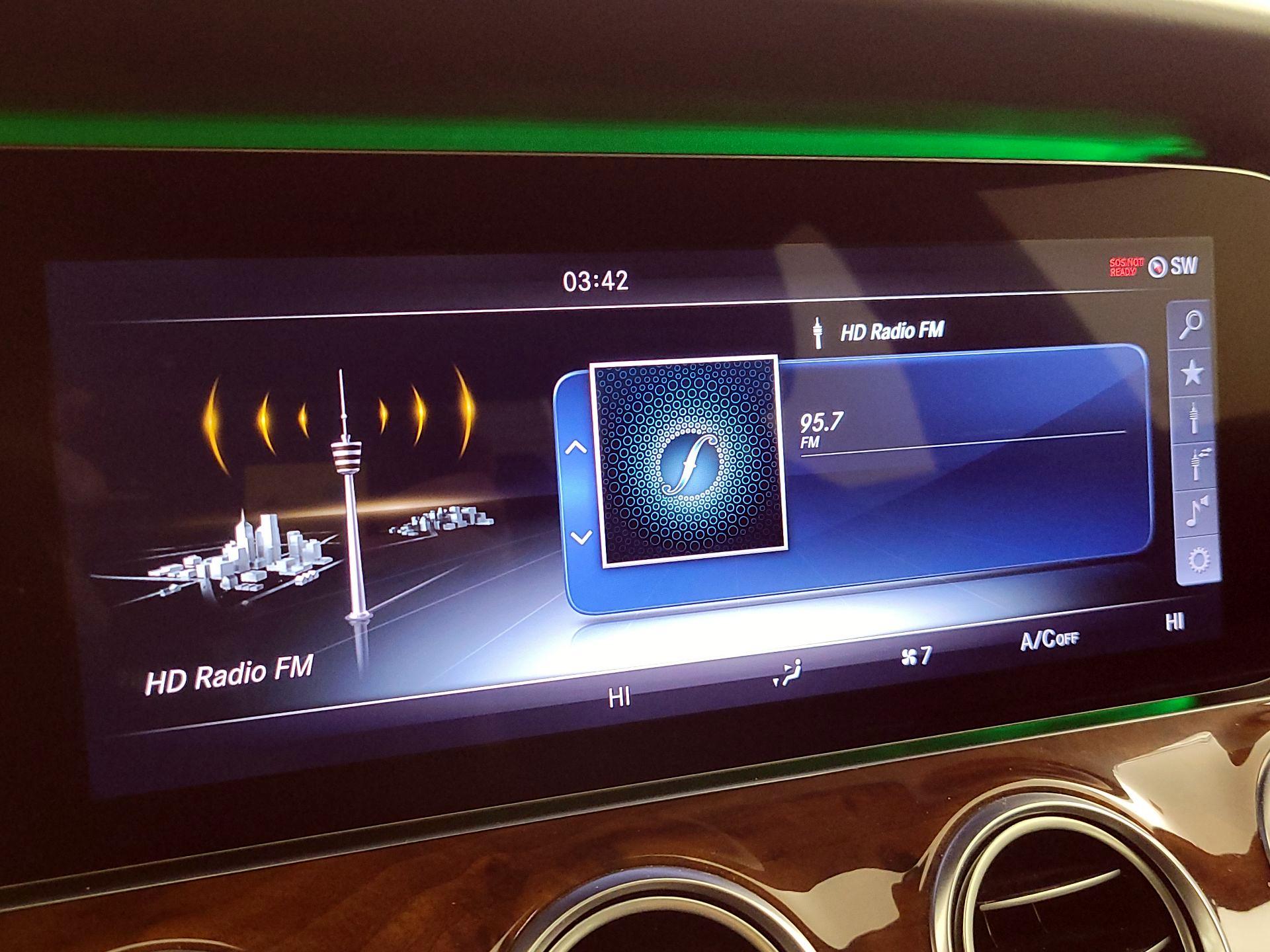 Thumbnail: 2017 Mercedes-Benz E-Class - 16