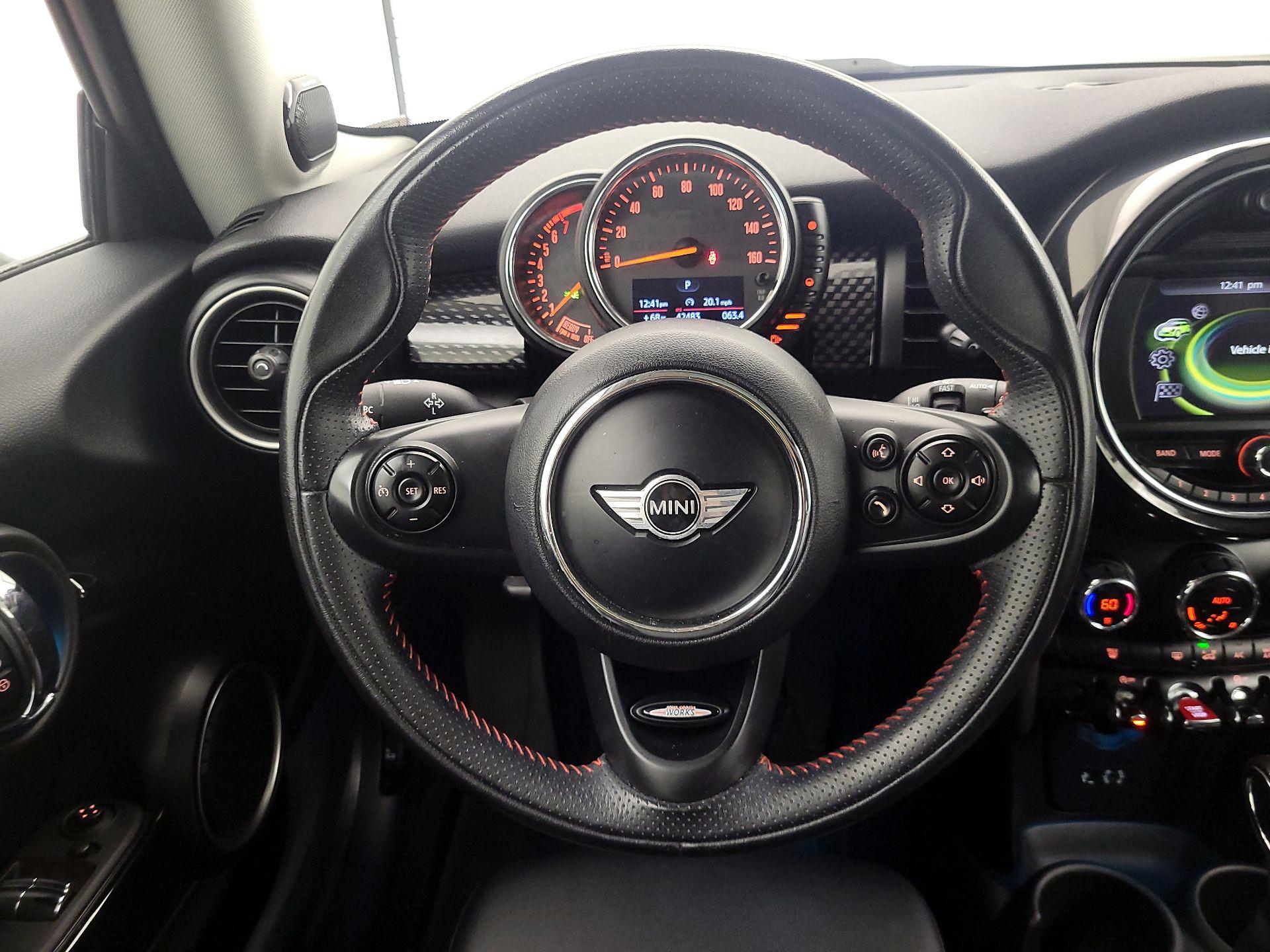Thumbnail: 2015 MINI Cooper Hardtop - 10