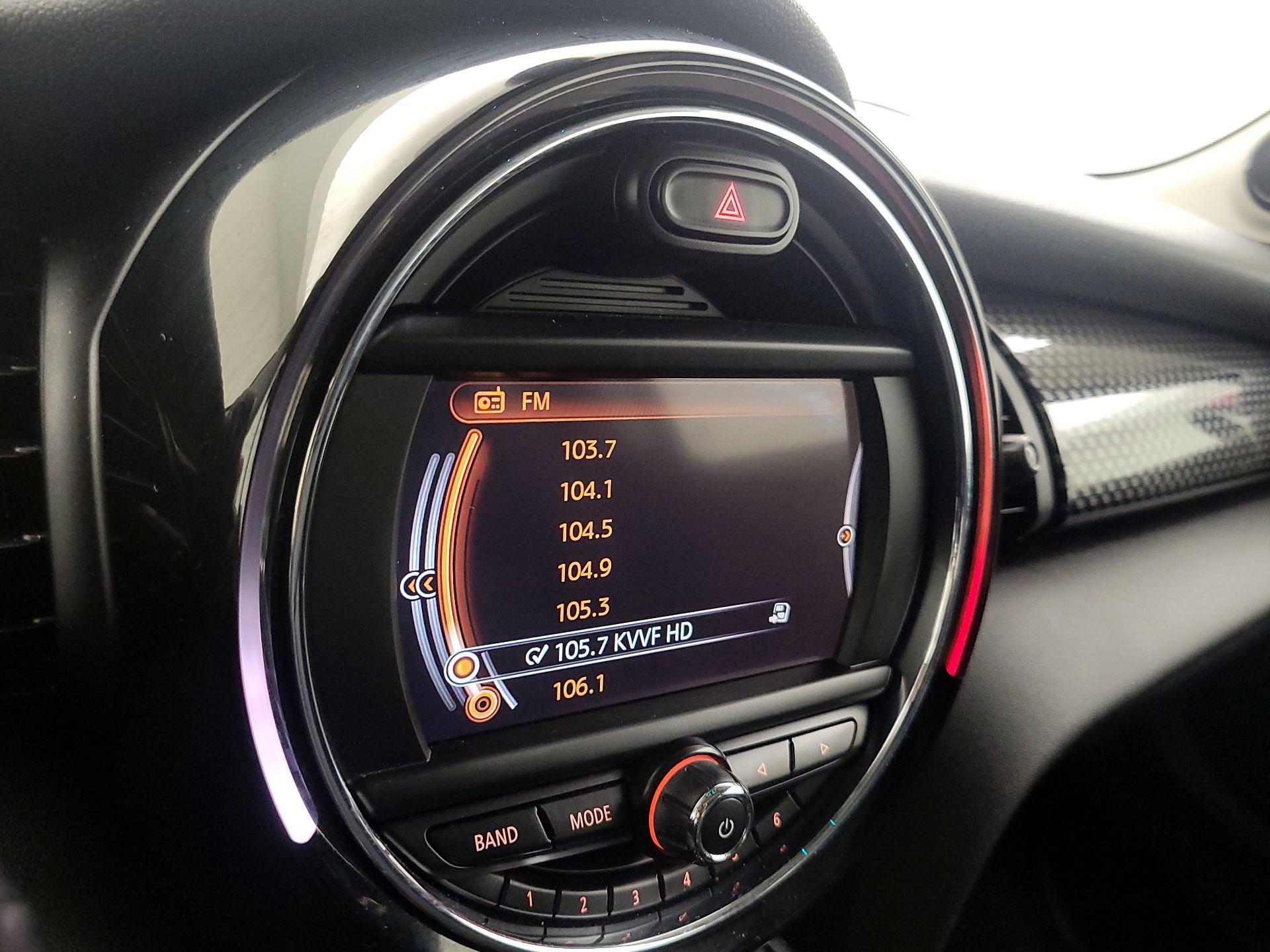 Thumbnail: 2015 MINI Cooper Hardtop - 15