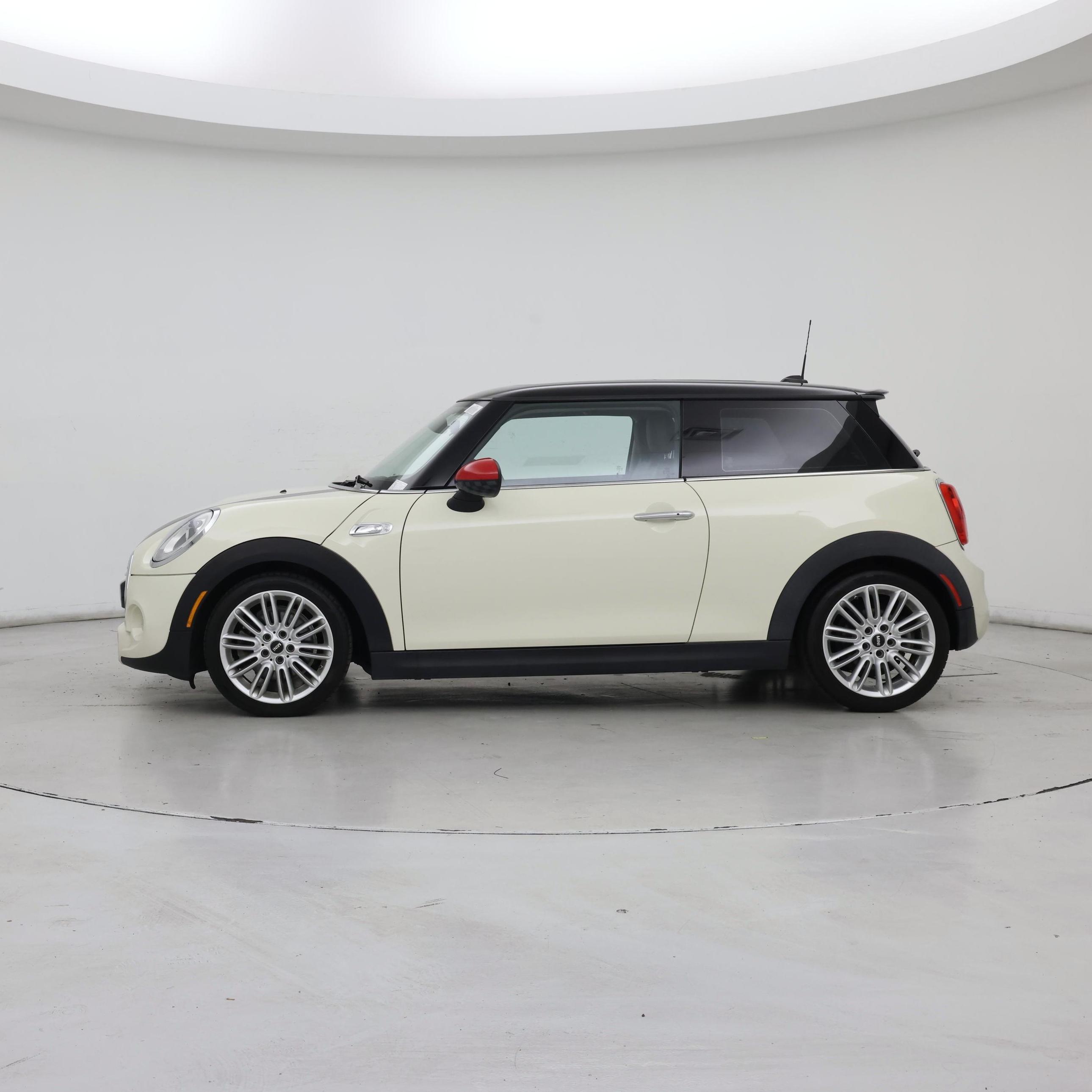 Thumbnail: 2015 MINI Cooper Hardtop - 3
