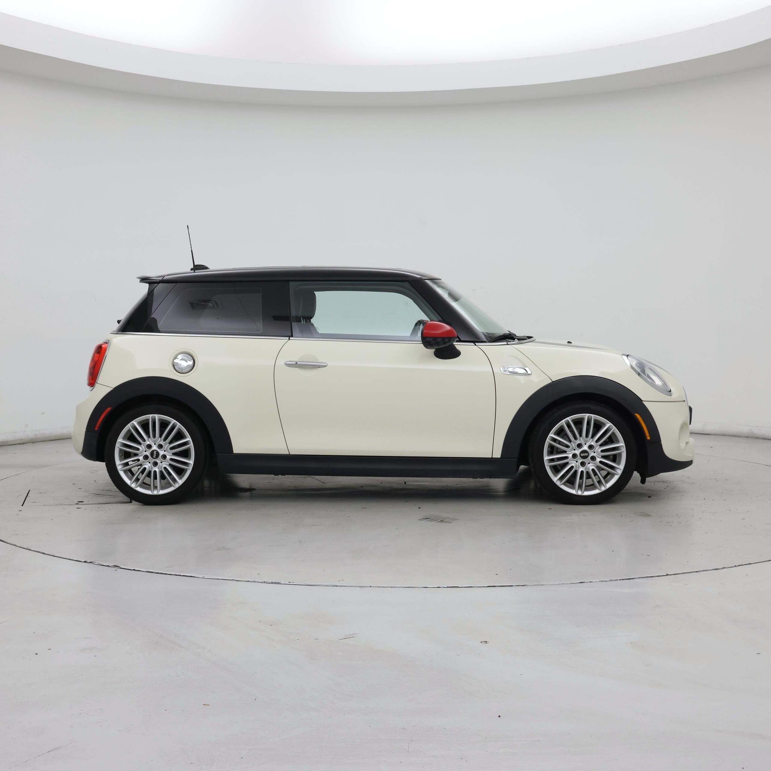 Thumbnail: 2015 MINI Cooper Hardtop - 7
