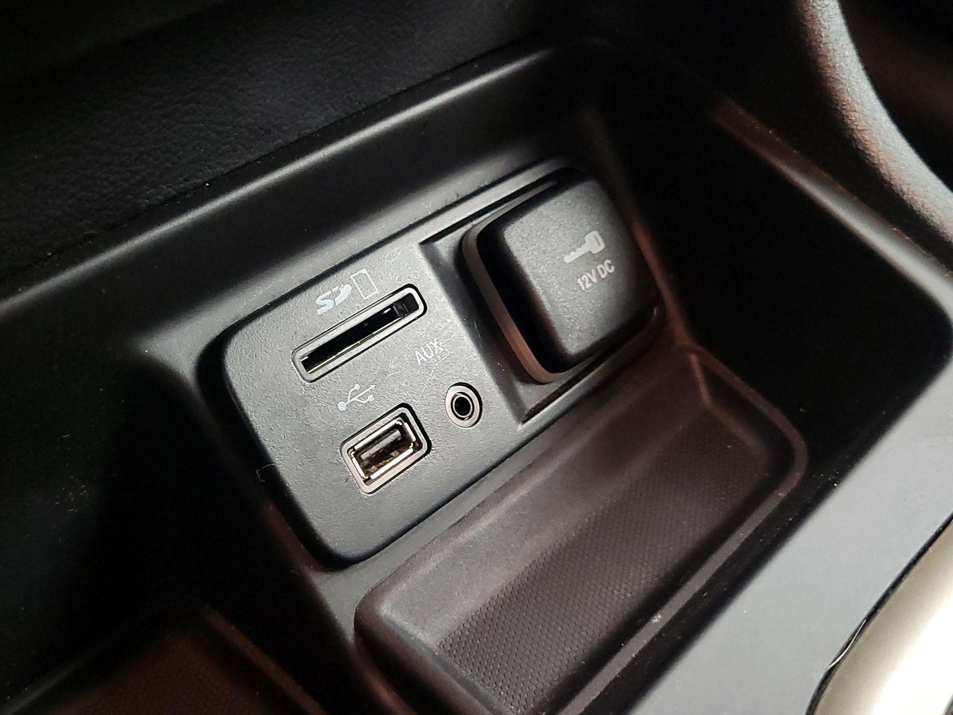 Thumbnail: 2017 Jeep Cherokee - 17