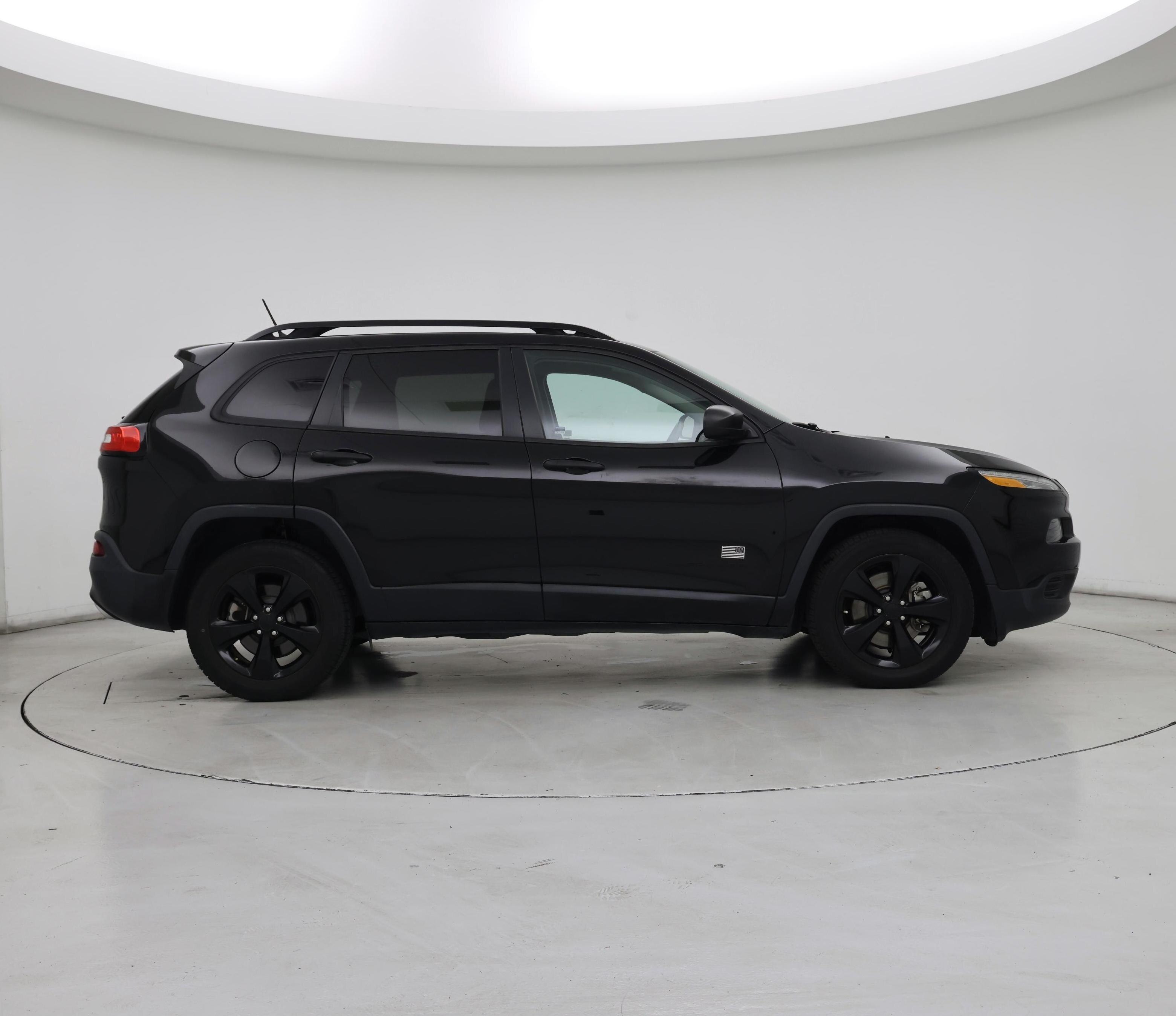 Thumbnail: 2017 Jeep Cherokee - 7