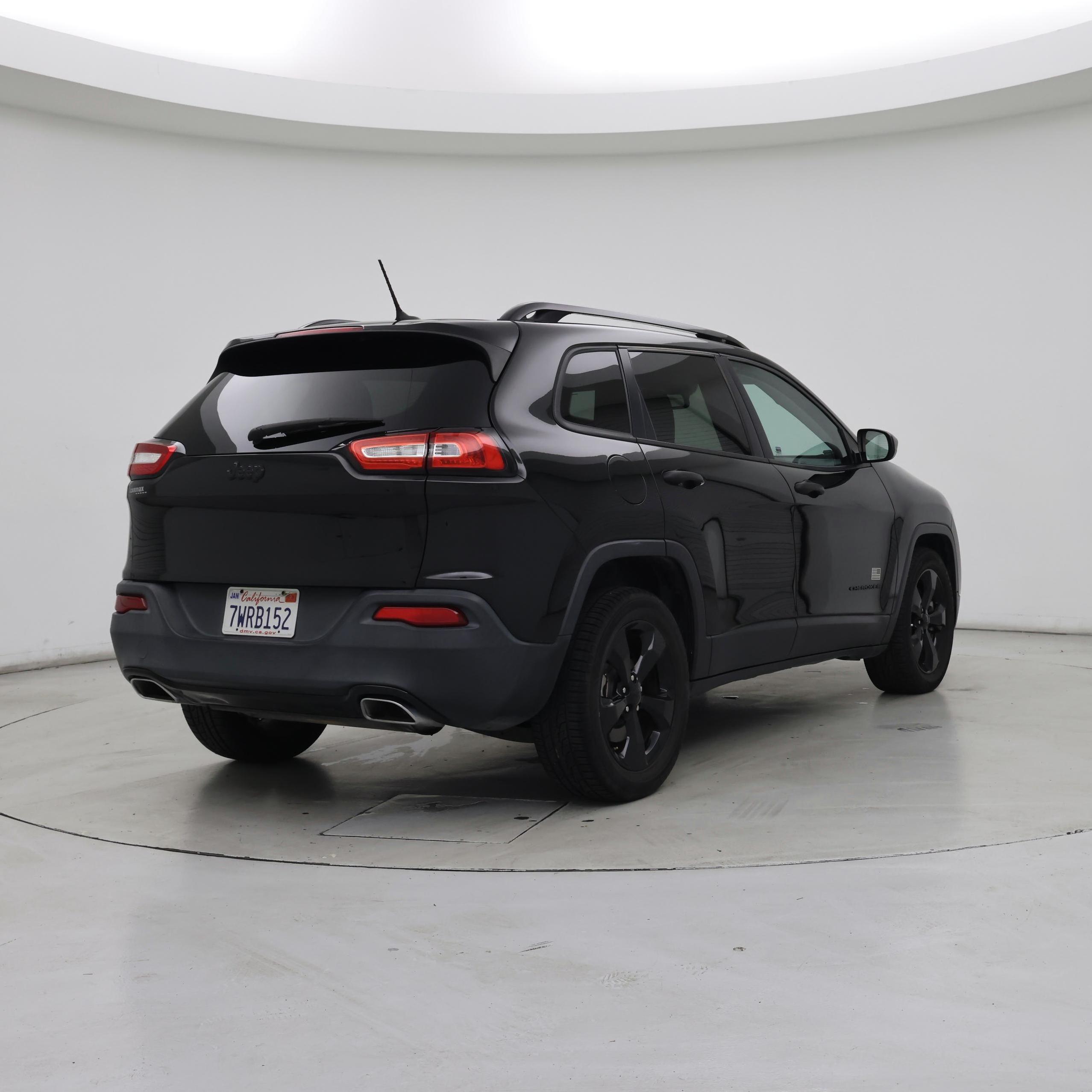 Thumbnail: 2017 Jeep Cherokee - 8