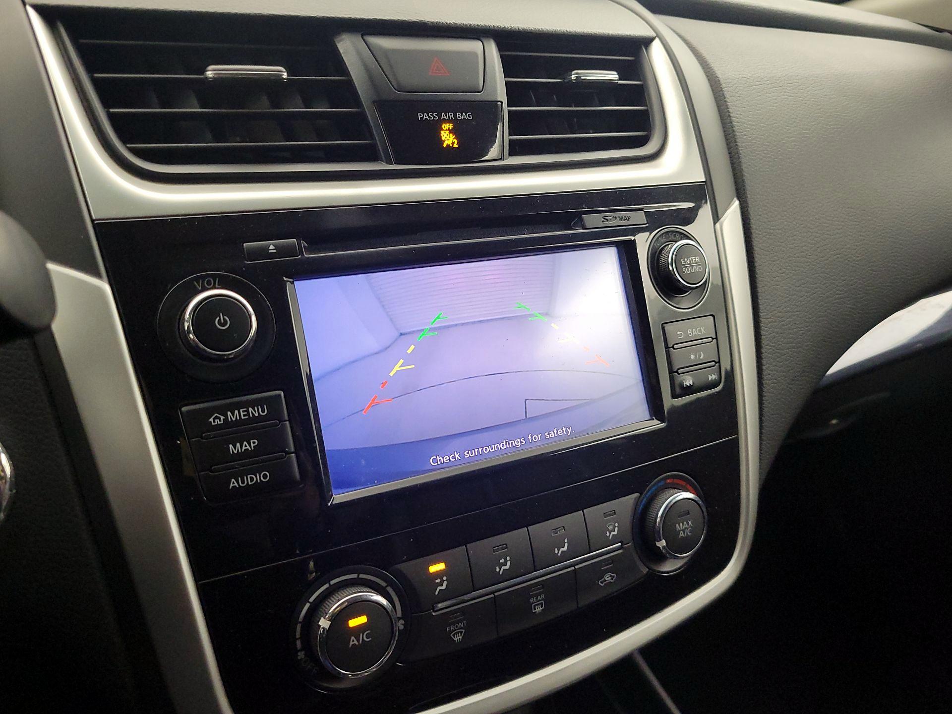 Thumbnail: 2018 Nissan Altima - 15