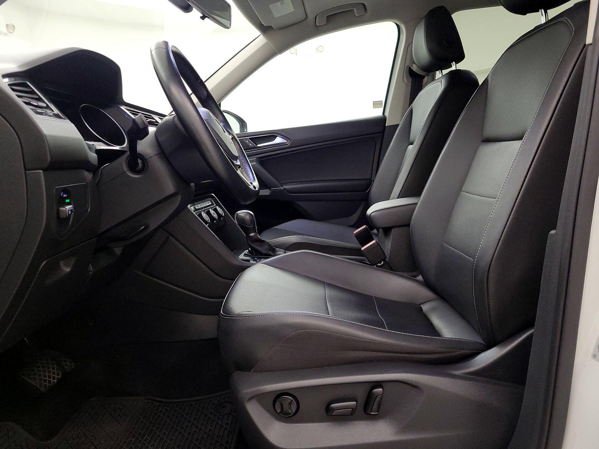 Thumbnail: 2018 Volkswagen Tiguan - 11