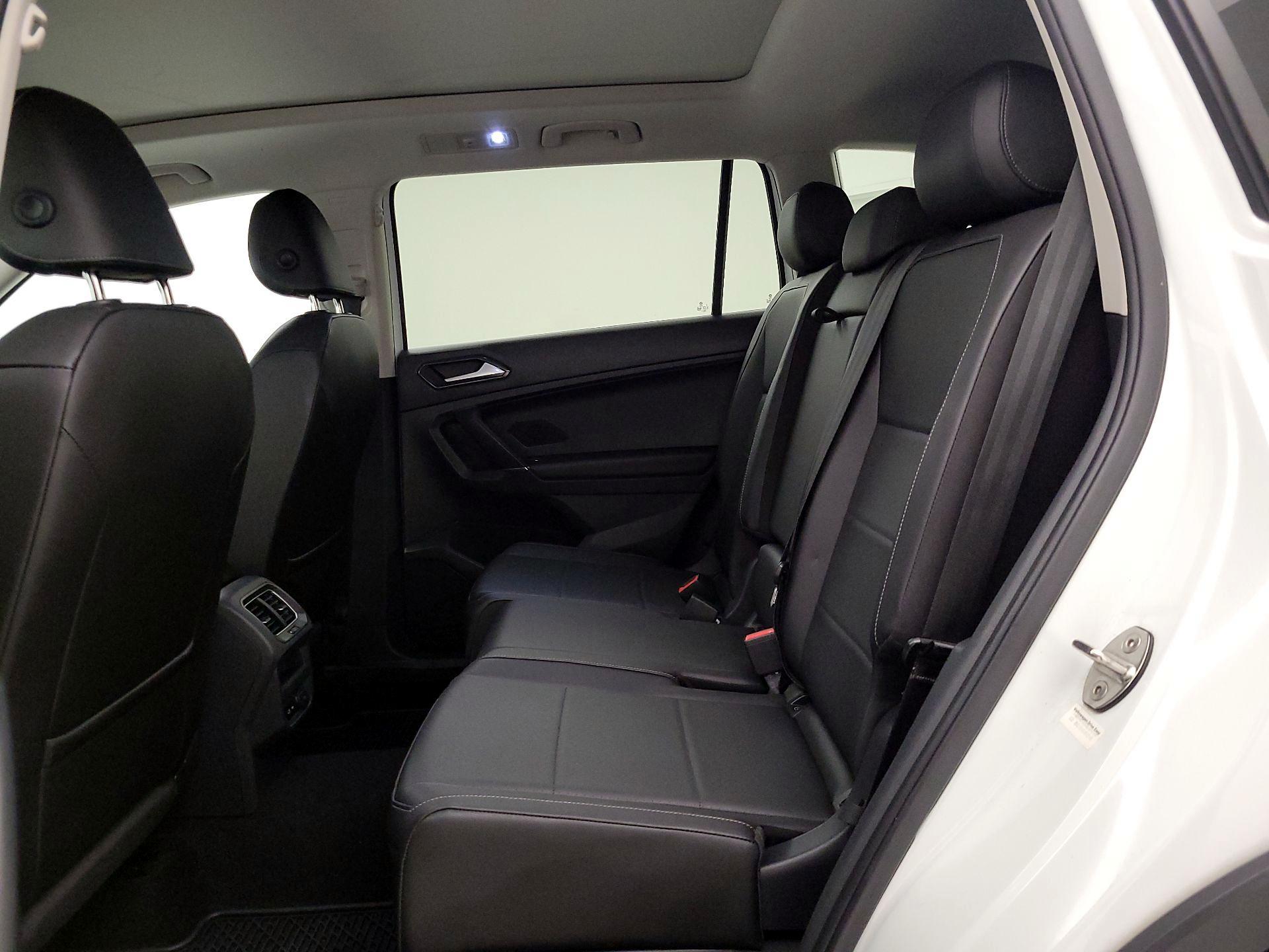 Thumbnail: 2018 Volkswagen Tiguan - 19