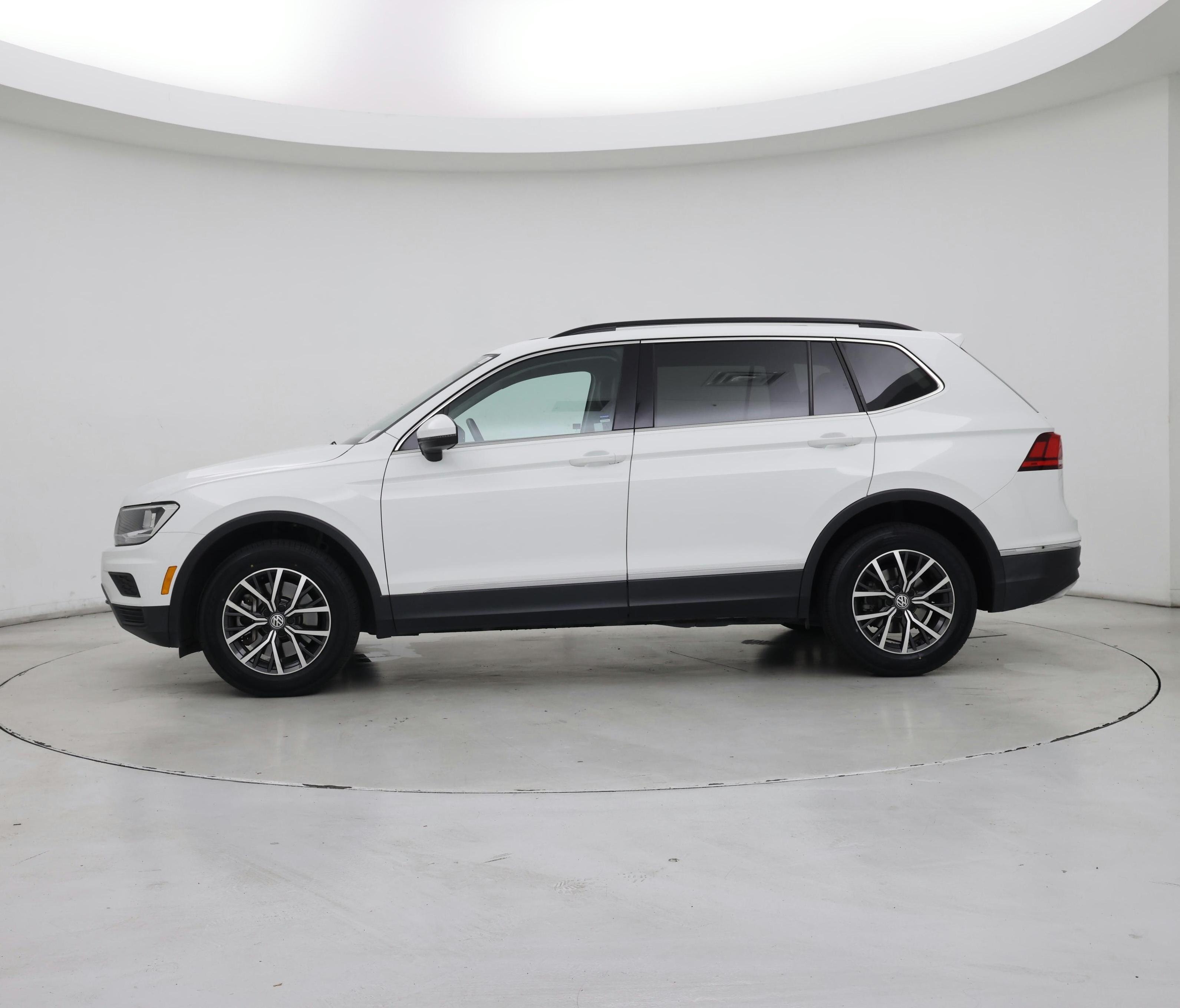 Thumbnail: 2018 Volkswagen Tiguan - 3