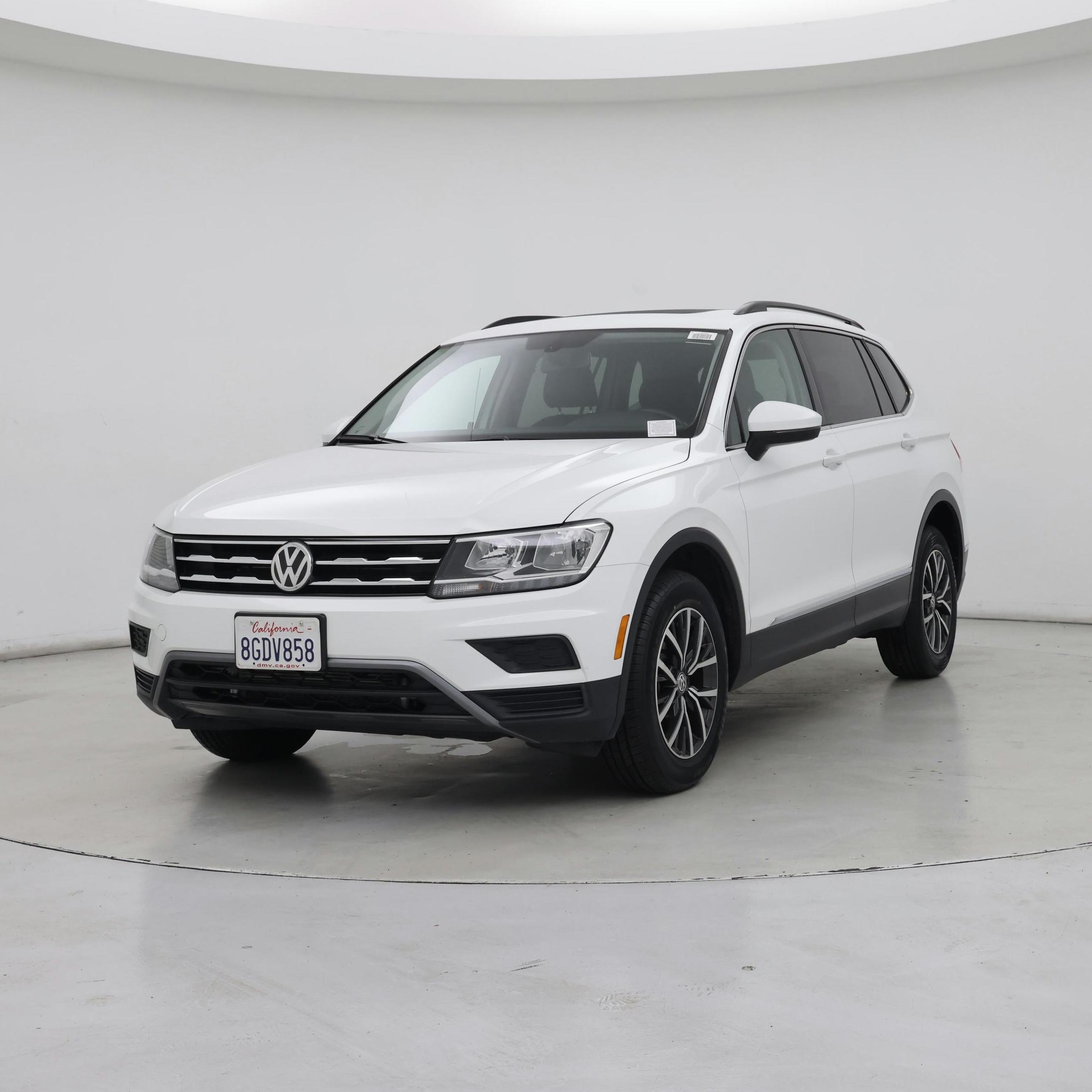 Thumbnail: 2018 Volkswagen Tiguan - 4