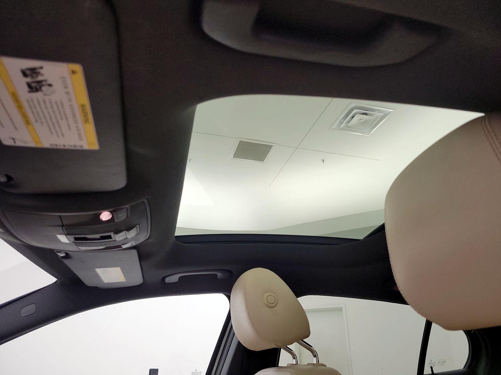 Thumbnail: 2016 Mercedes-Benz GLA - 20