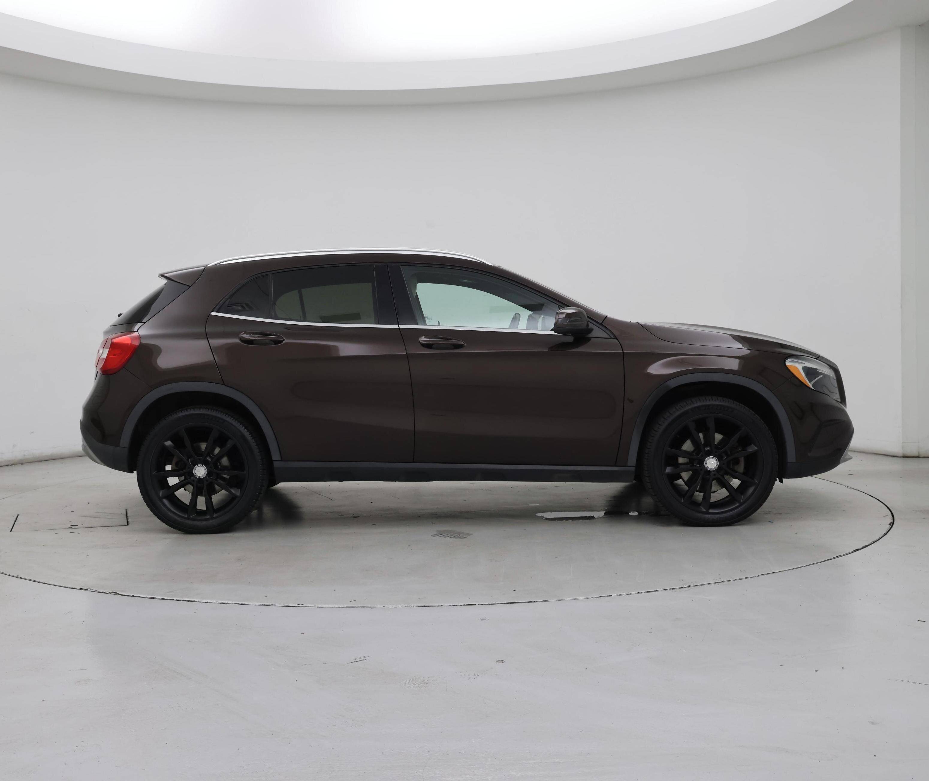 Thumbnail: 2016 Mercedes-Benz GLA - 7