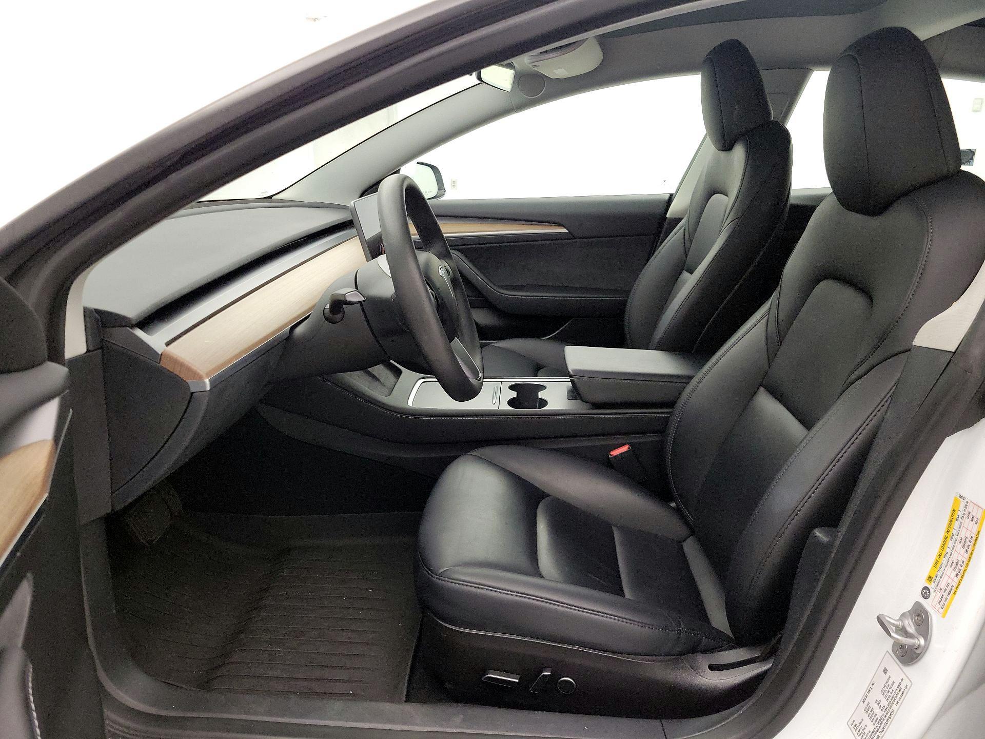 Thumbnail: 2023 Tesla Model 3 - 11