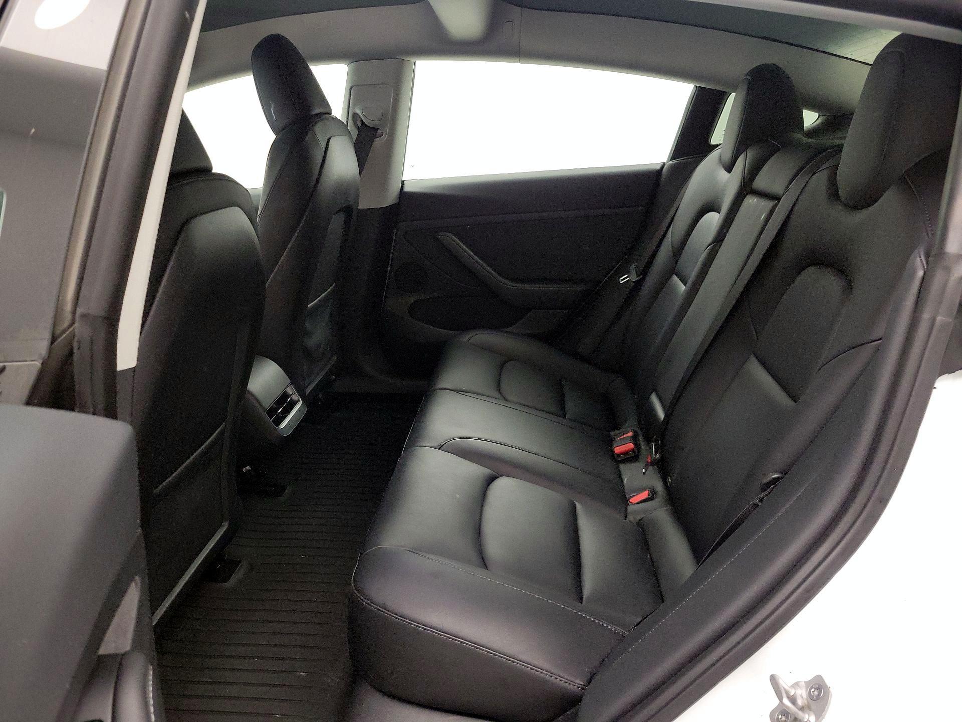 Thumbnail: 2023 Tesla Model 3 - 19