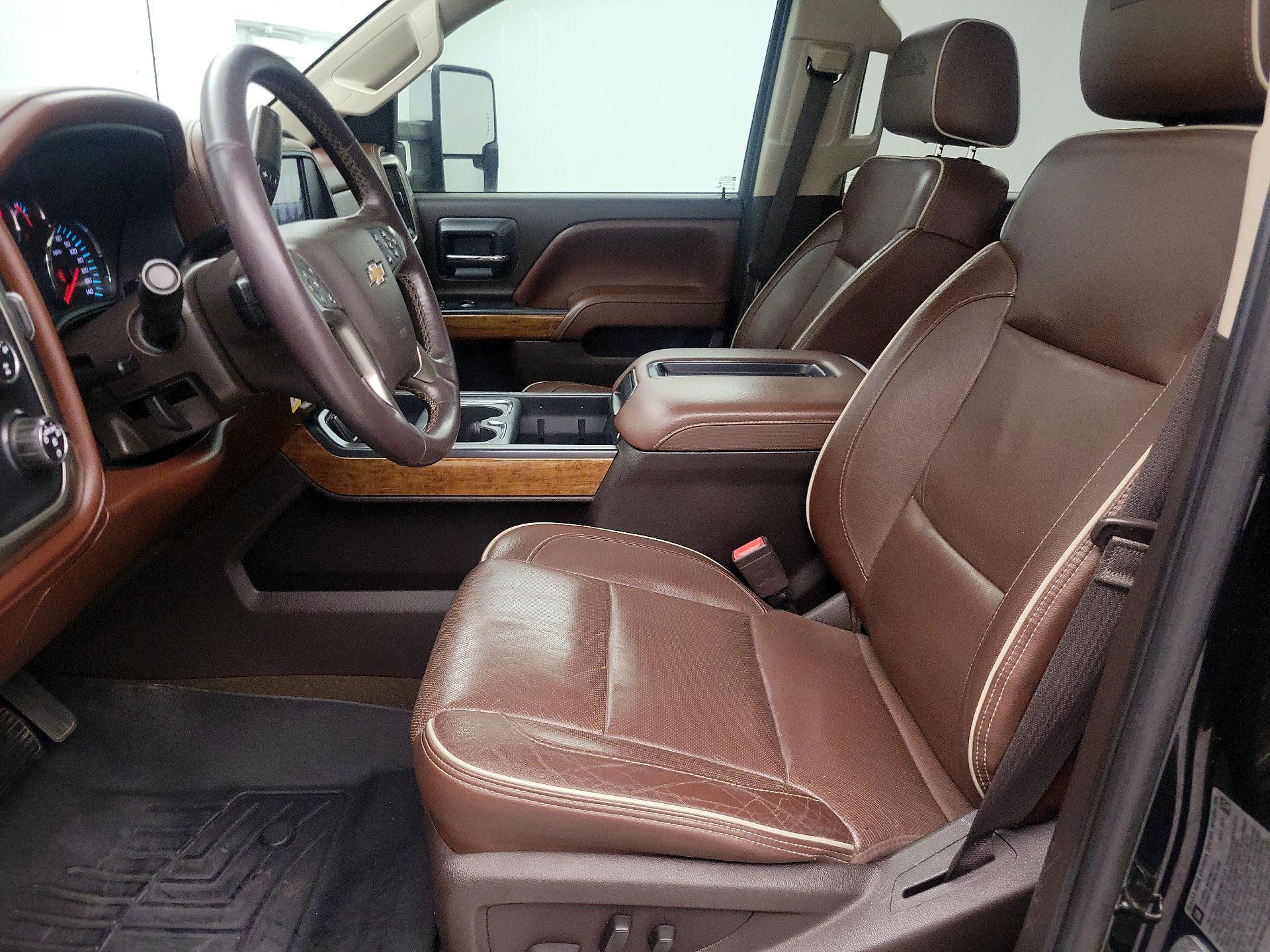 Thumbnail: 2015 Chevrolet Silverado 3500 - 11