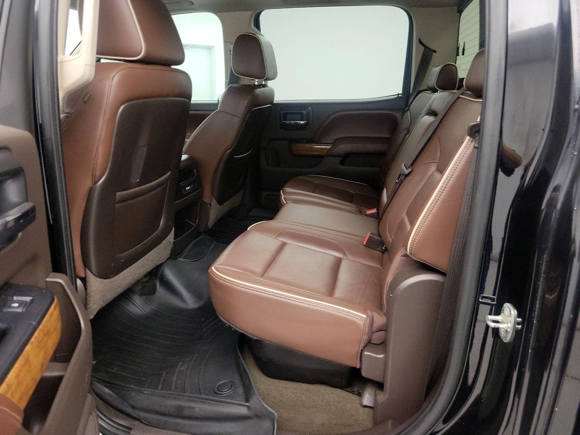 Thumbnail: 2015 Chevrolet Silverado 3500 - 19