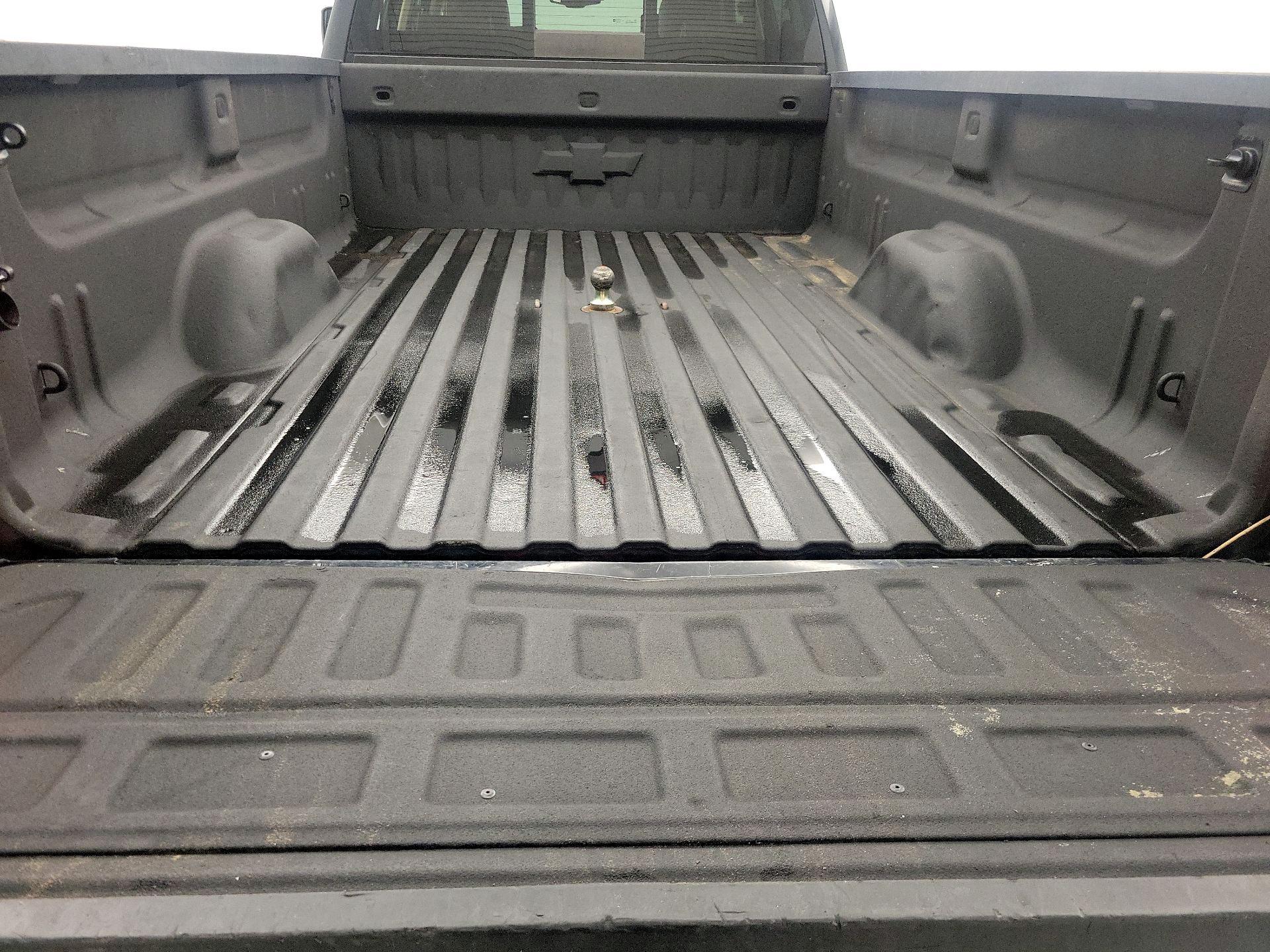 Thumbnail: 2015 Chevrolet Silverado 3500 - 20