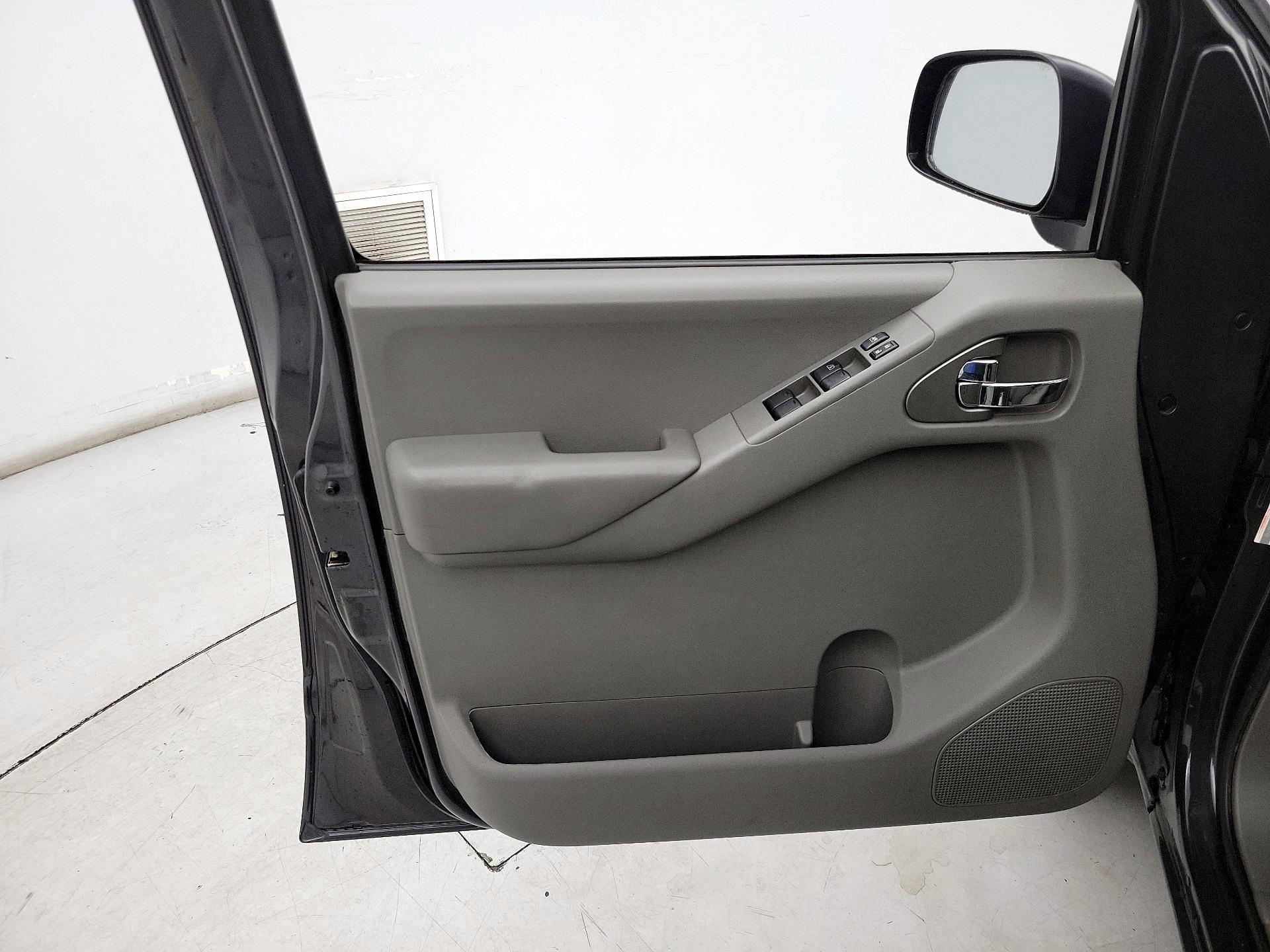 Thumbnail: 2014 Nissan Frontier - 12