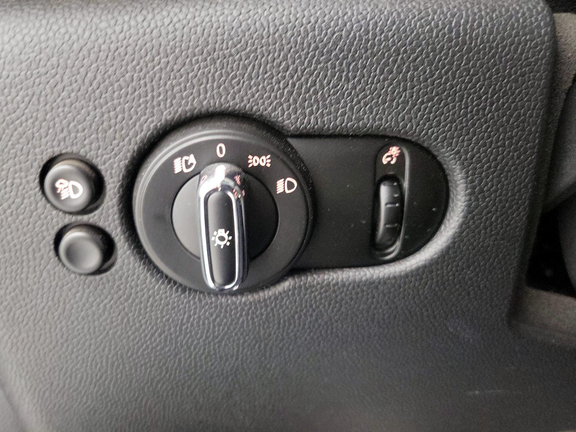 Thumbnail: 2022 MINI Cooper Hardtop - 13