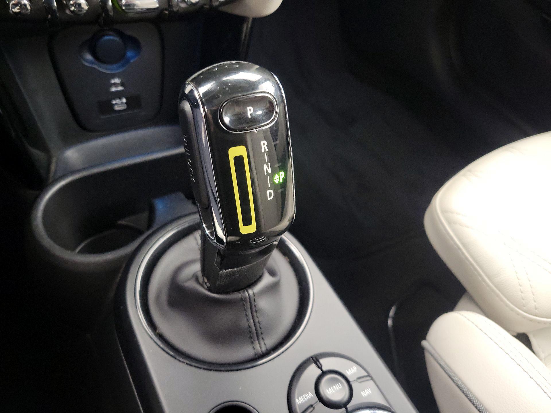 Thumbnail: 2022 MINI Cooper Hardtop - 18