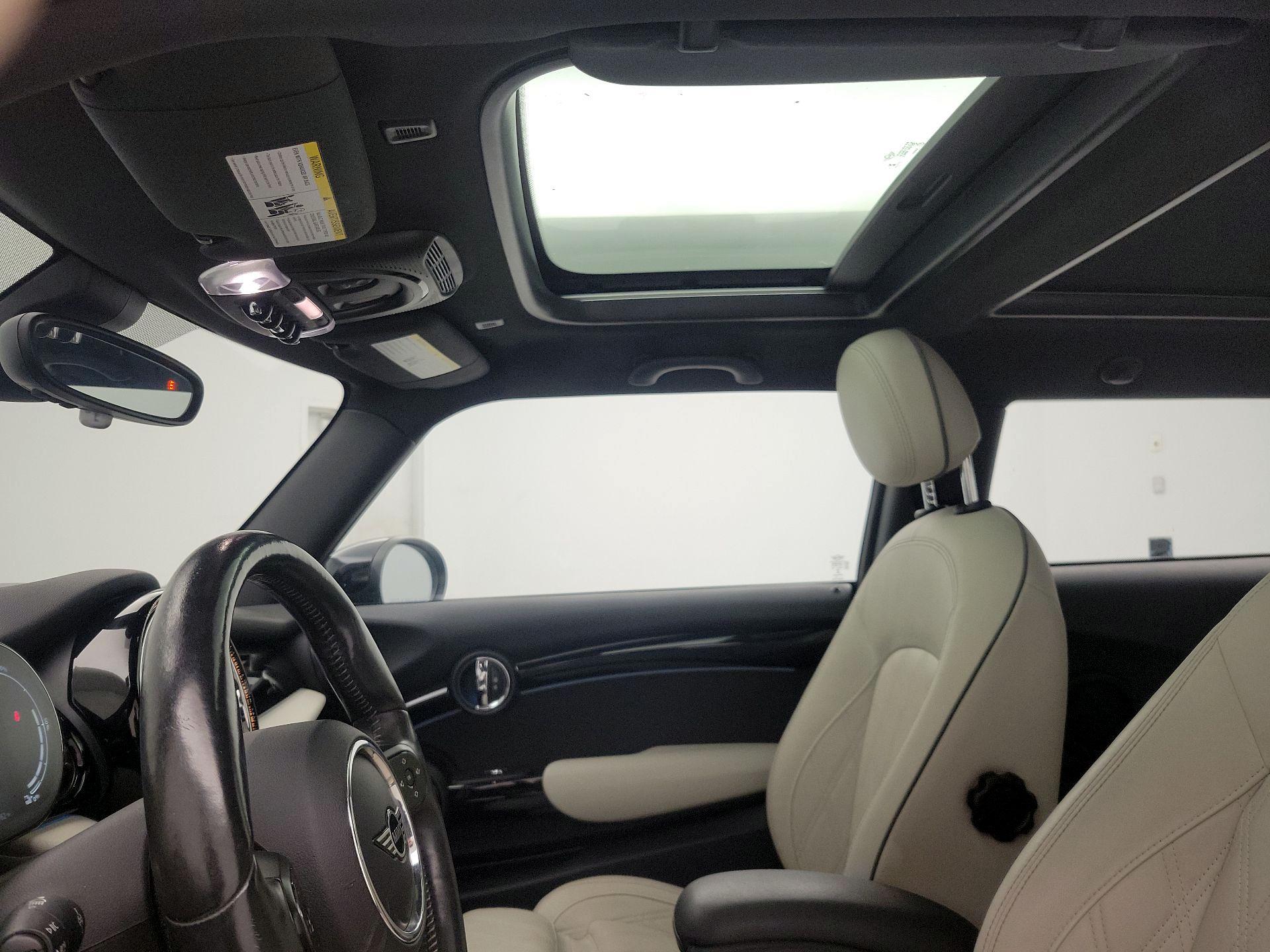 Thumbnail: 2022 MINI Cooper Hardtop - 20