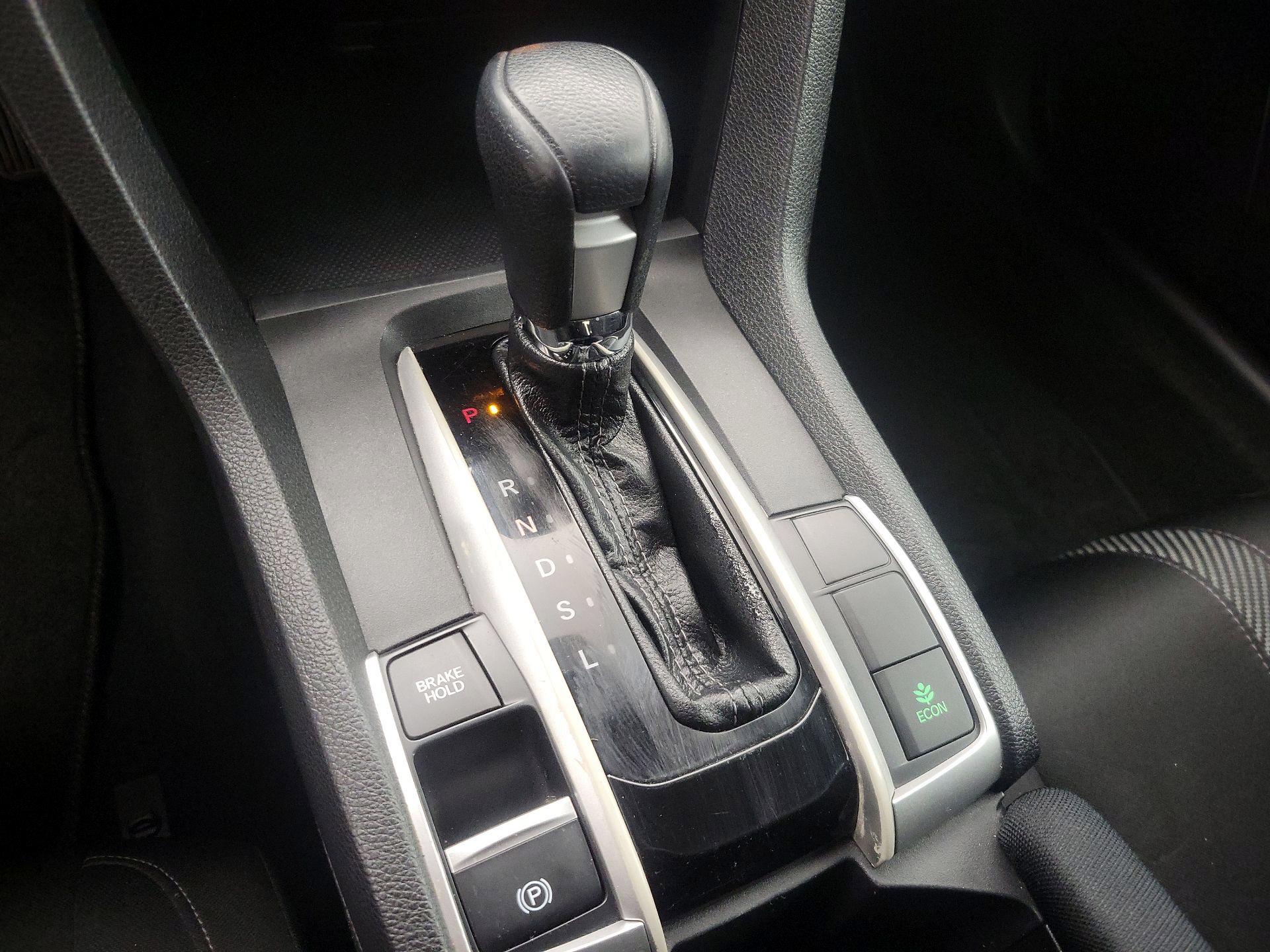 Thumbnail: 2017 Honda Civic - 17