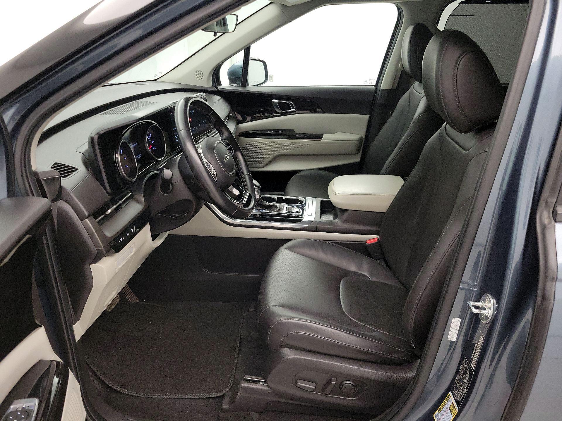 Thumbnail: 2022 Kia Carnival - 11