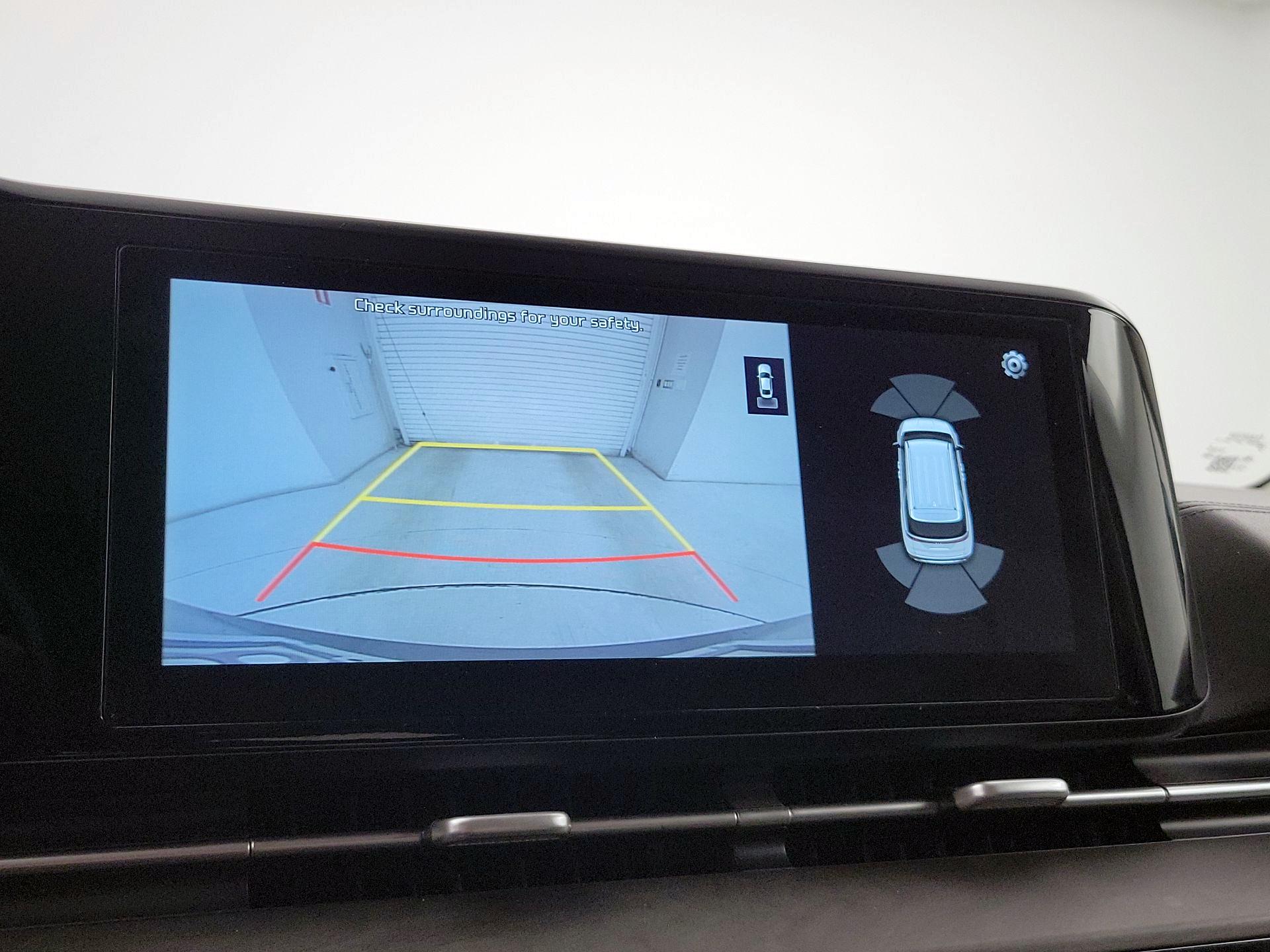 Thumbnail: 2022 Kia Carnival - 15